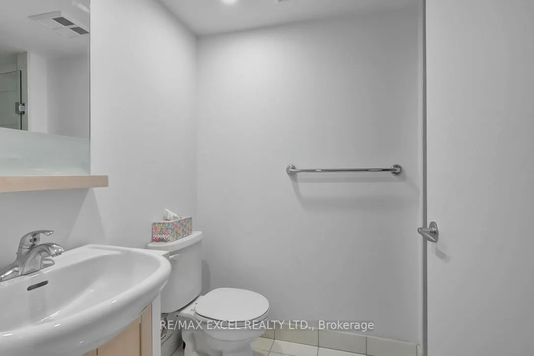 8 York Street, #910