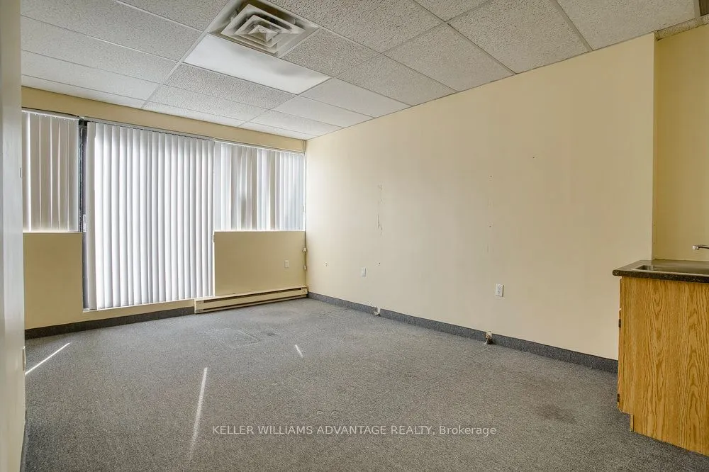 302 Spadina Avenue, #205+206