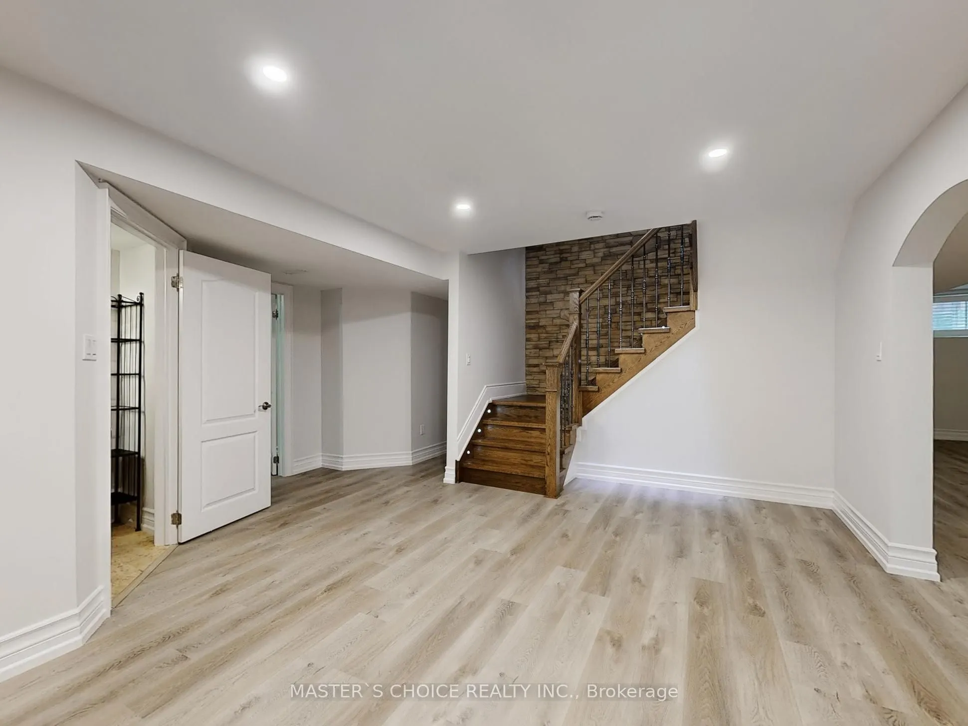 6 Terrace Avenue