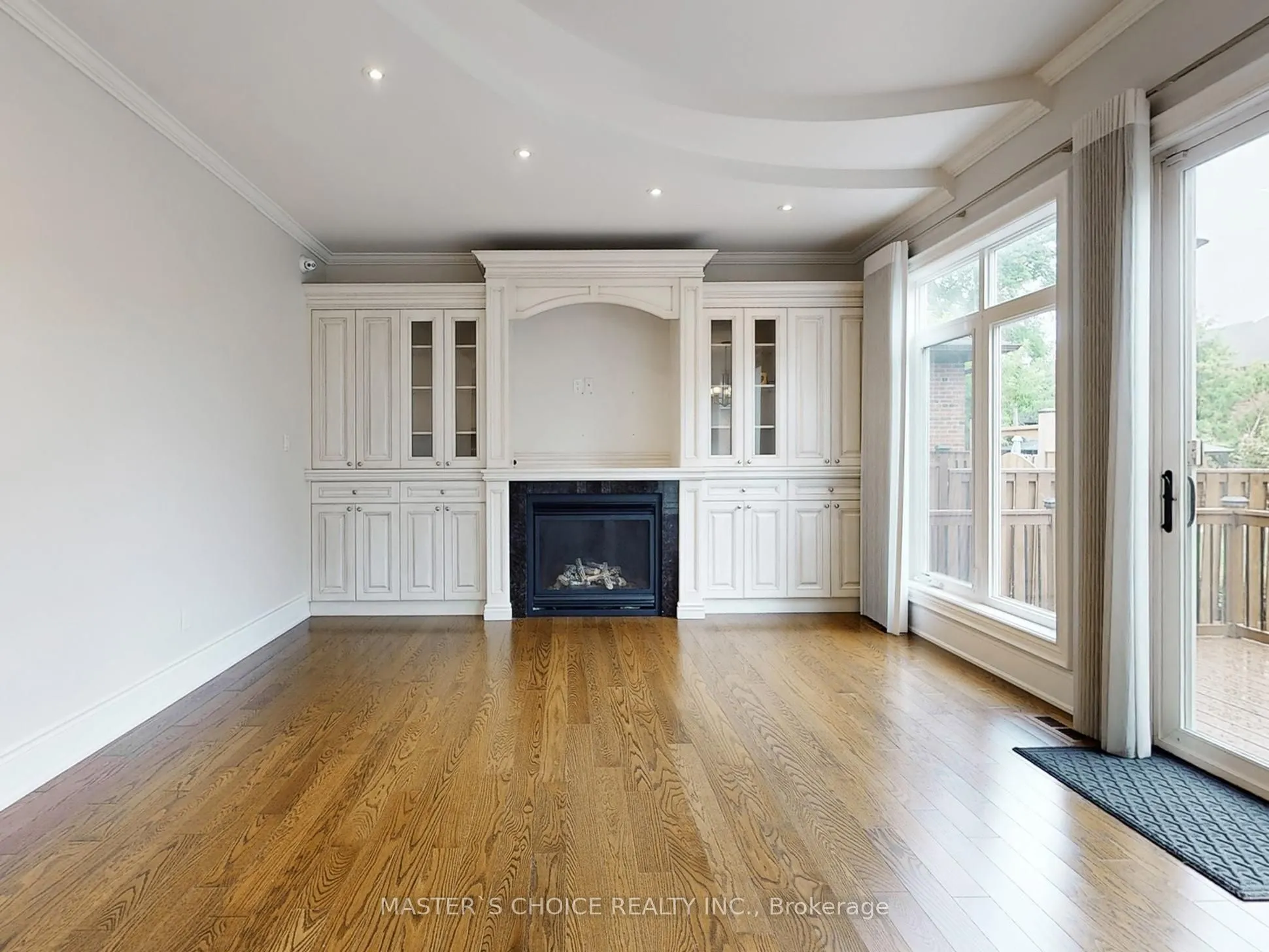 6 Terrace Avenue