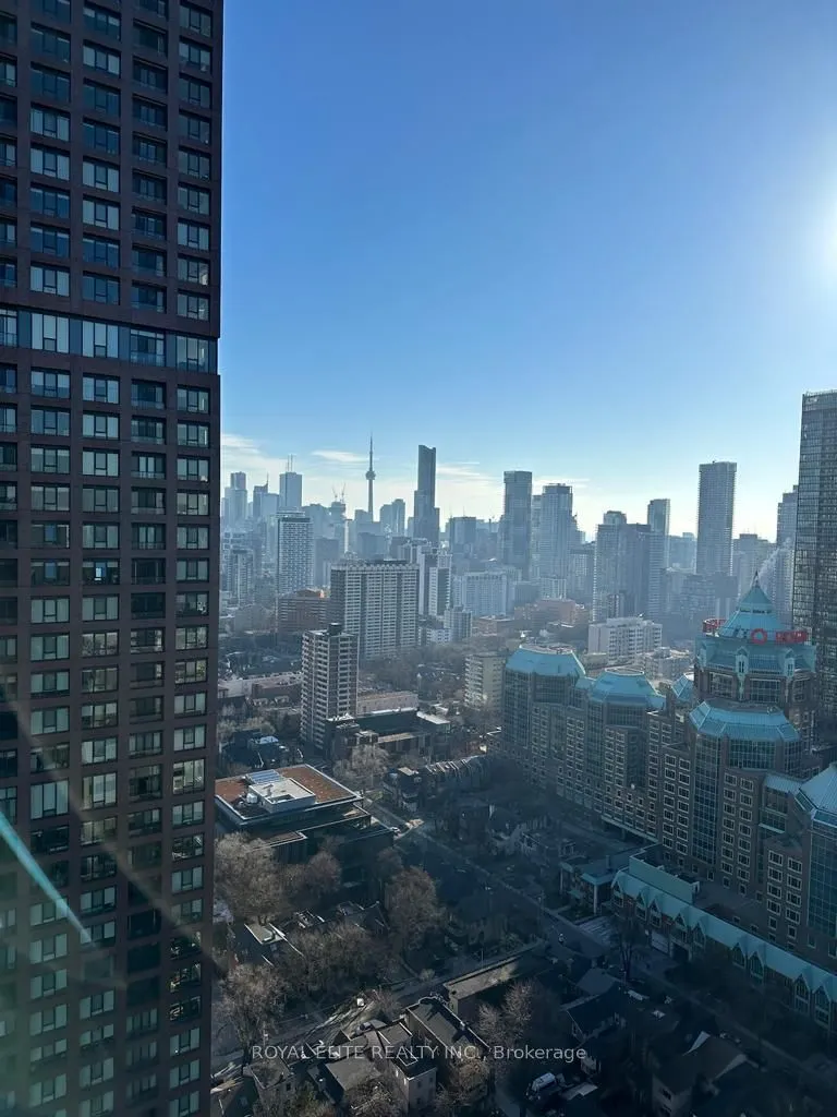395 Bloor Street E, #3301