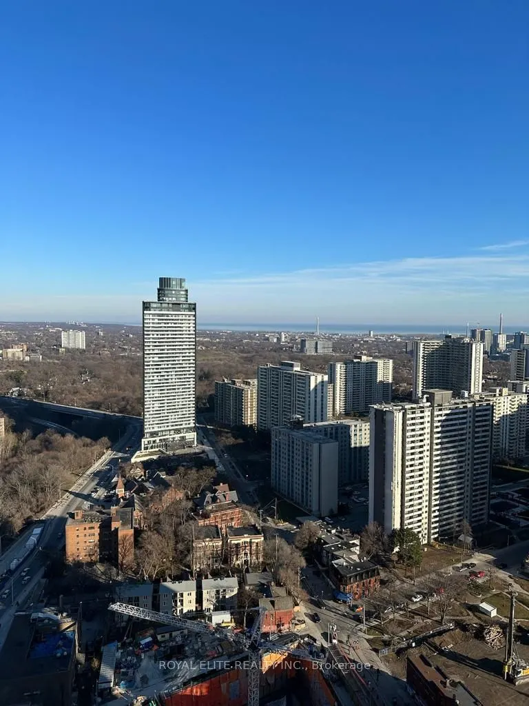 395 Bloor Street E, #3301