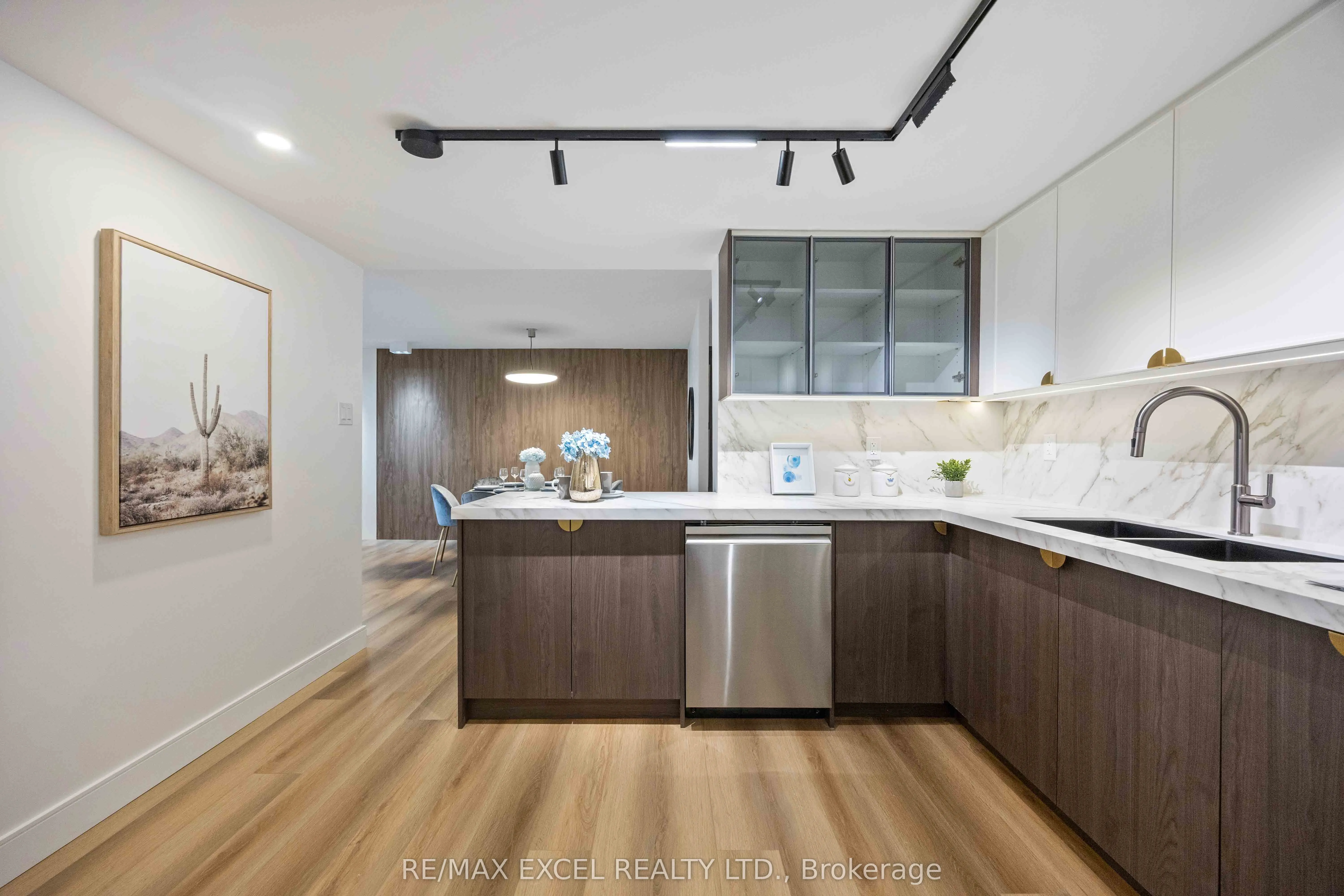 10 Tangreen Court, #801
