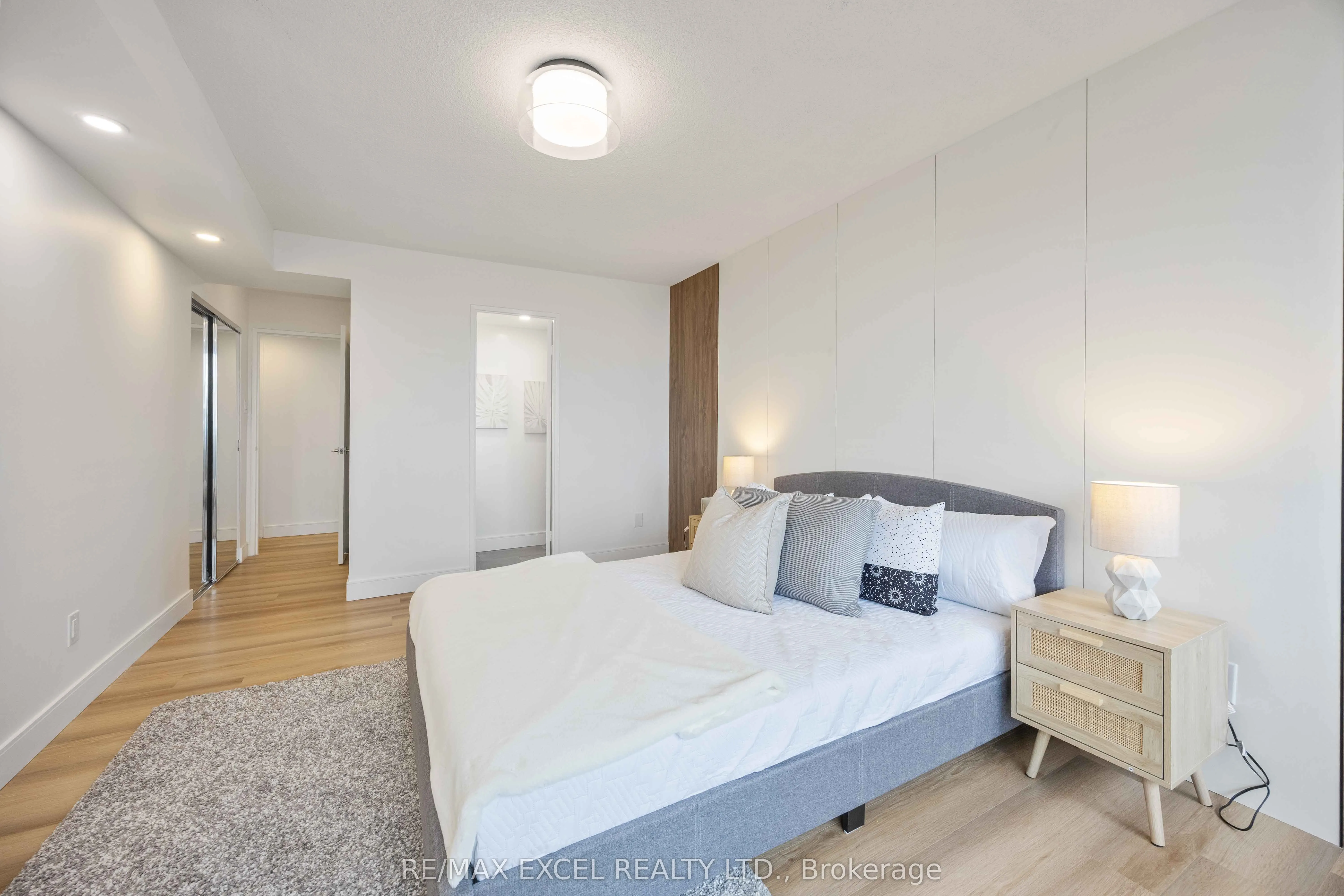 10 Tangreen Court, #801