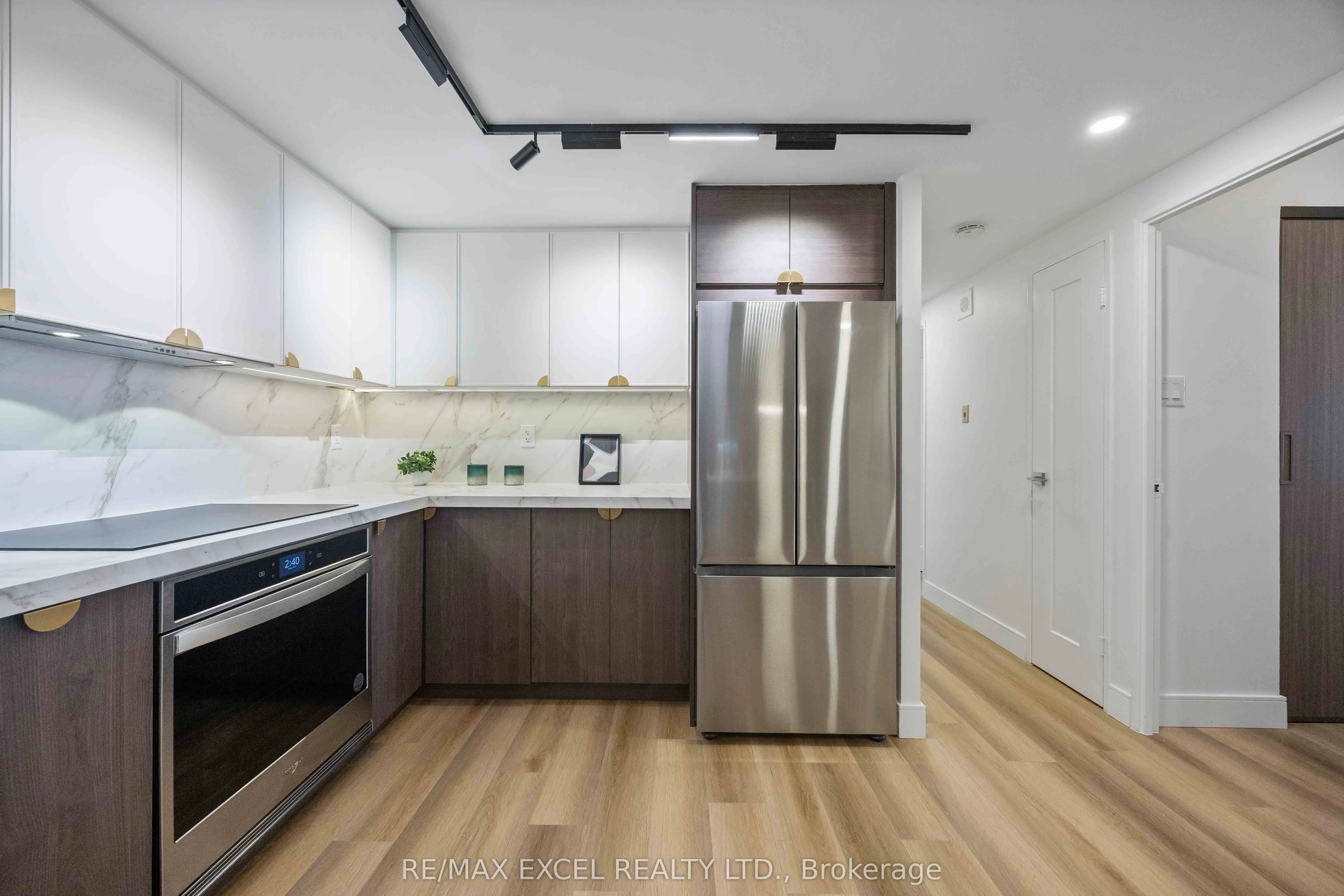 10 Tangreen Court, #801