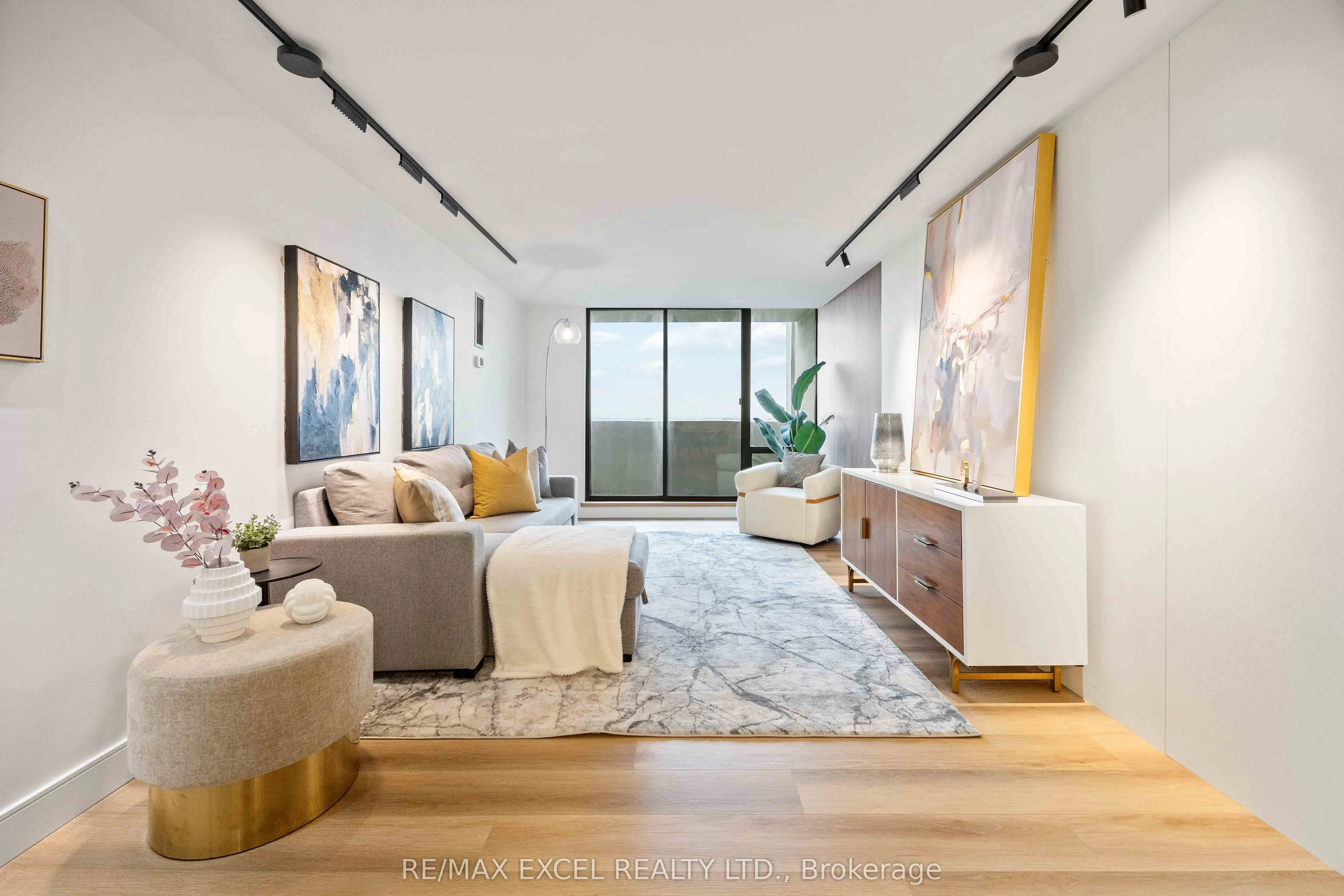 10 Tangreen Court, #801