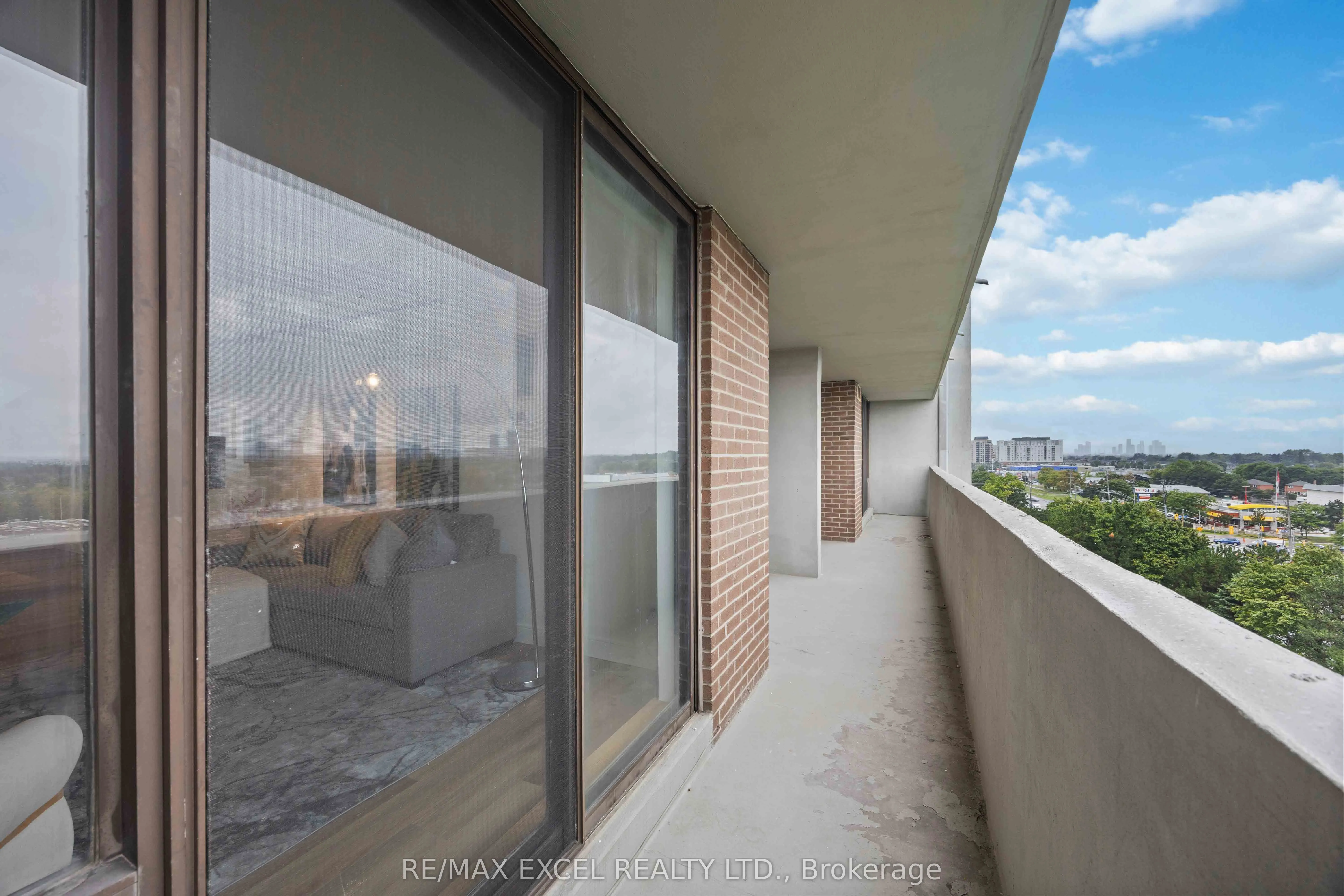 10 Tangreen Court, #801