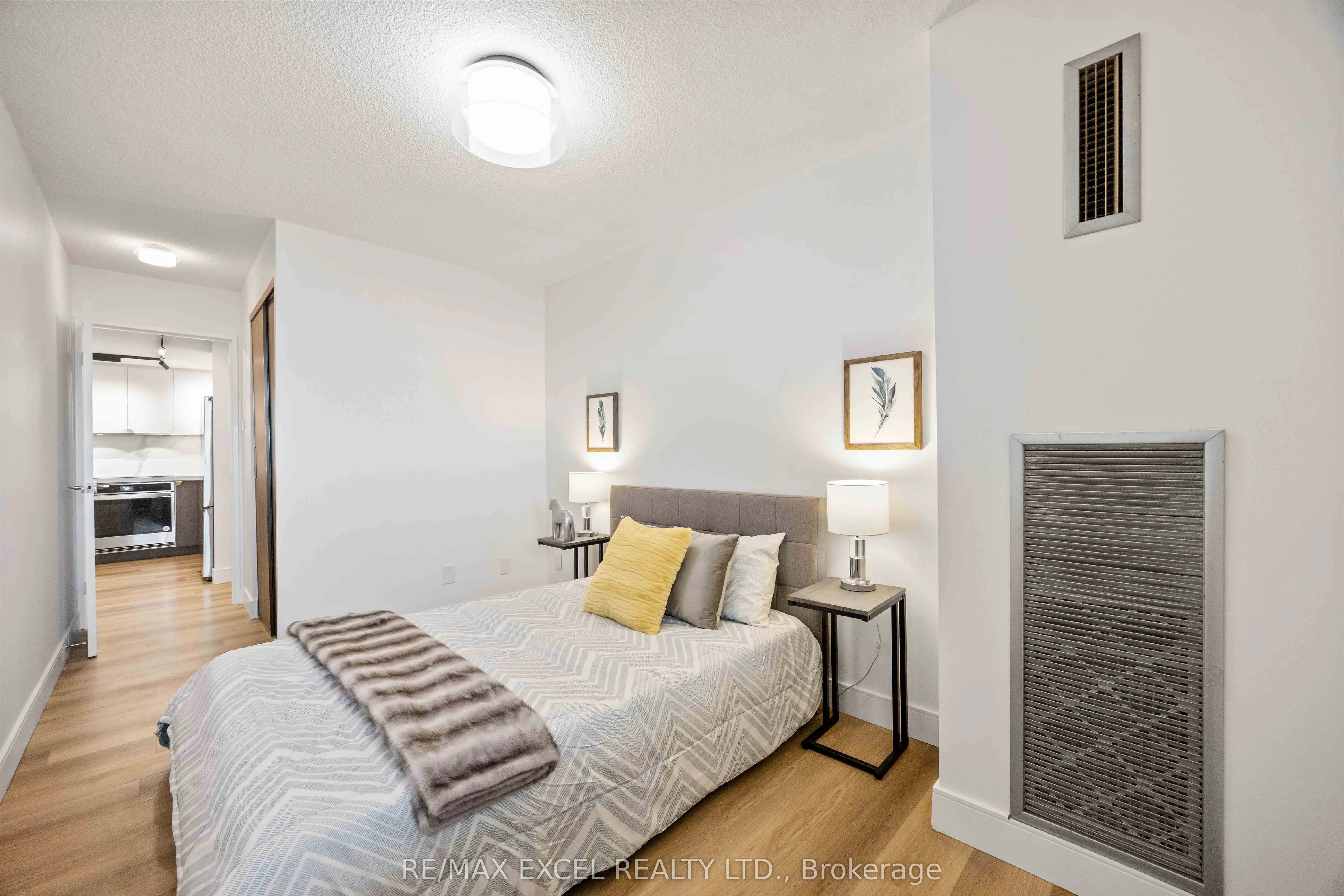 10 Tangreen Court, #801