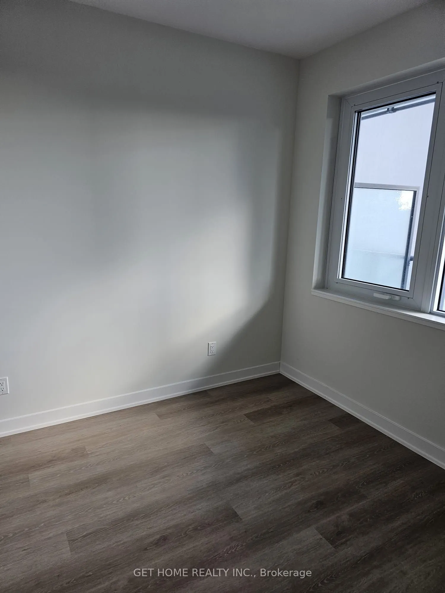 15 ELLERSLIE Avenue, #603