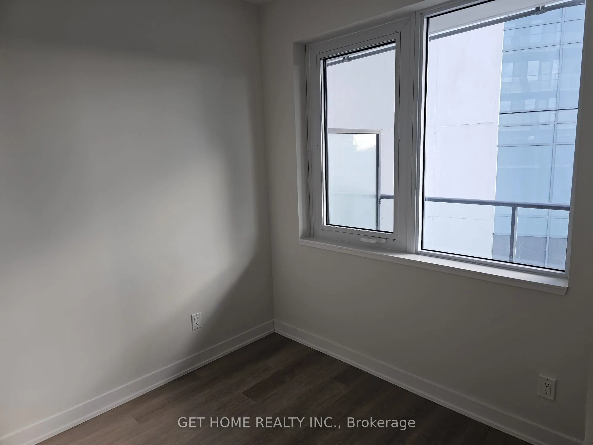 15 ELLERSLIE Avenue, #603