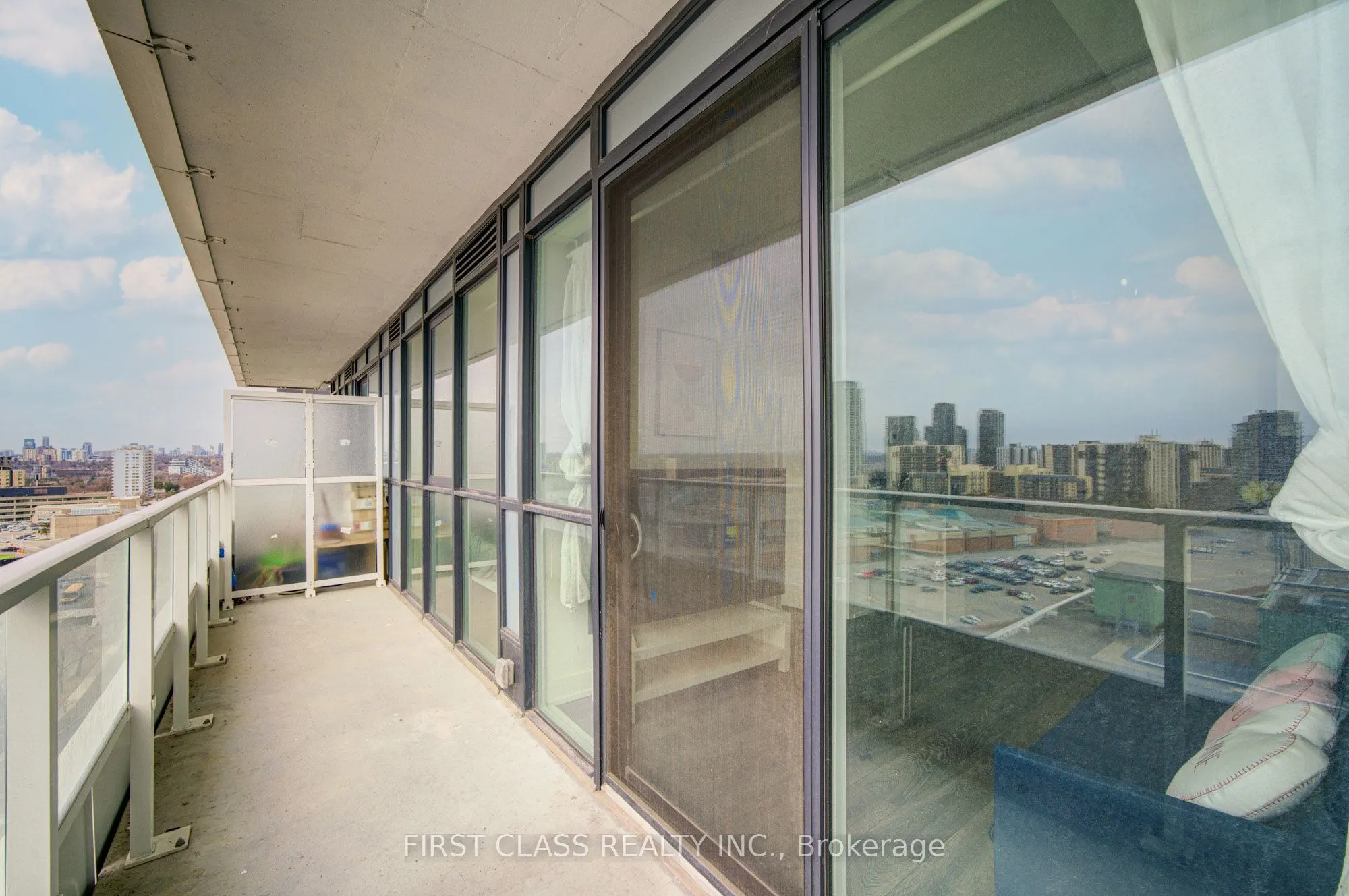 180 Fairview Mall Drive, #1601