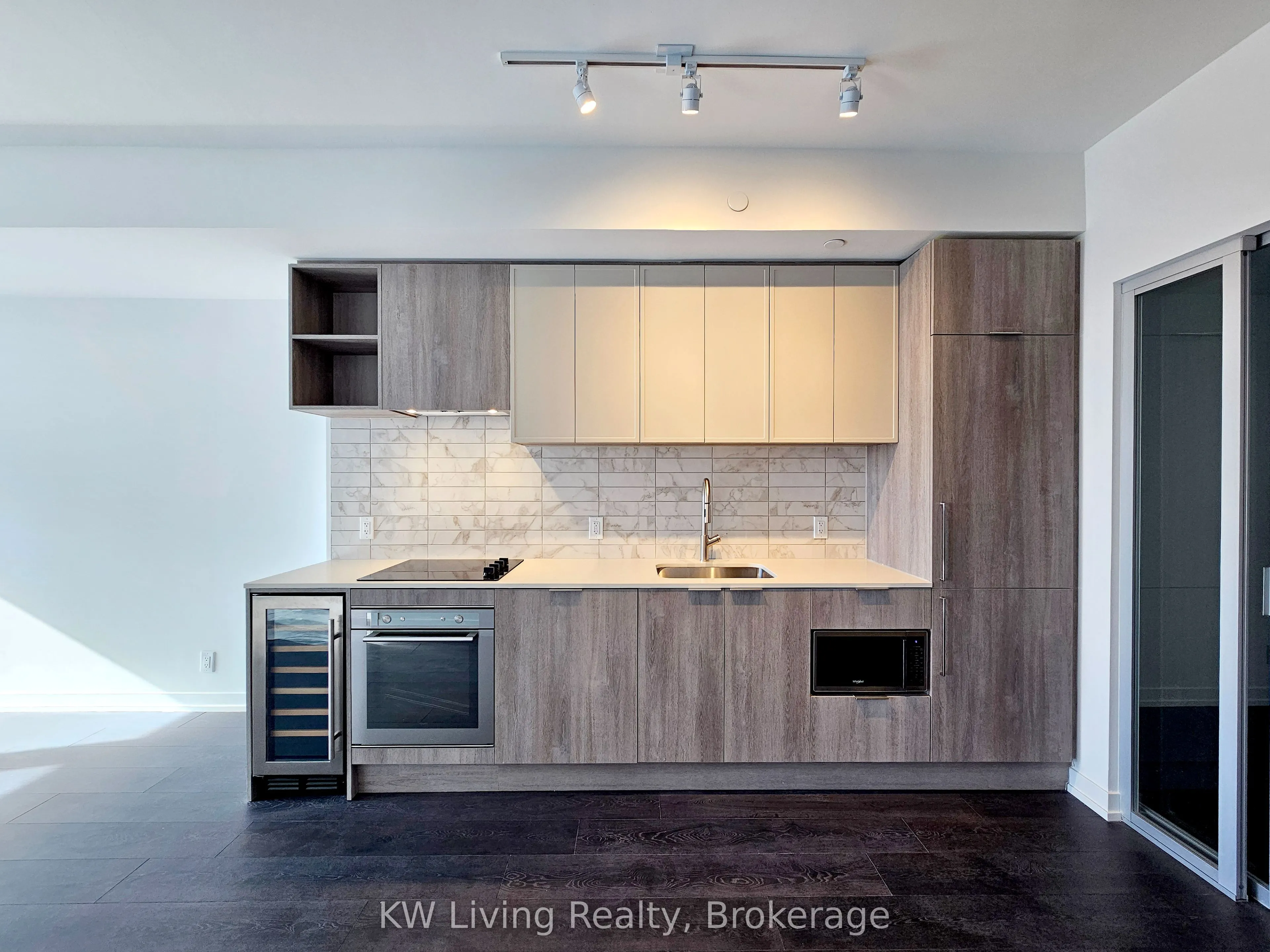 2020 Bathurst Street, #1603