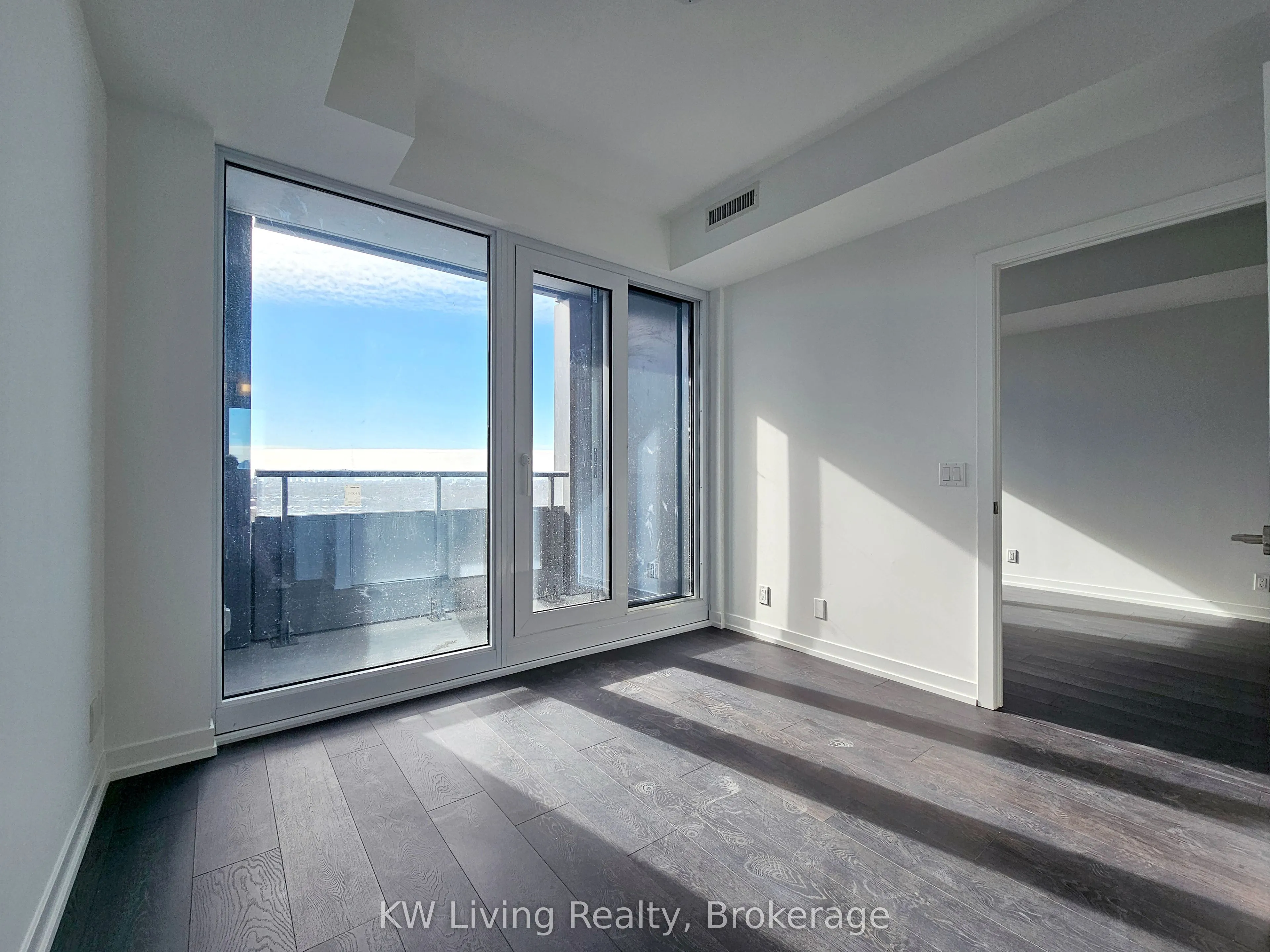 2020 Bathurst Street, #1603