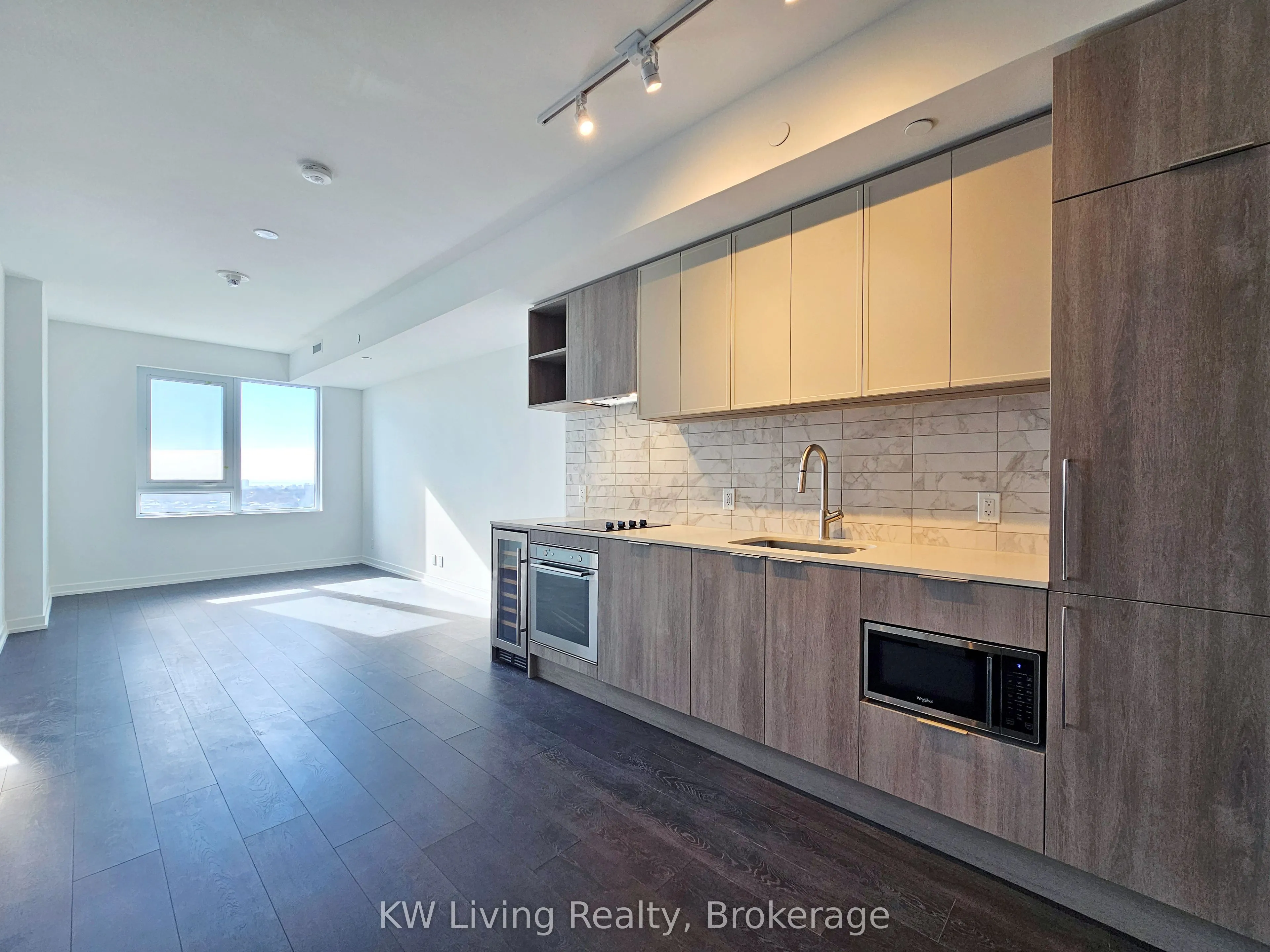 2020 Bathurst Street, #1603