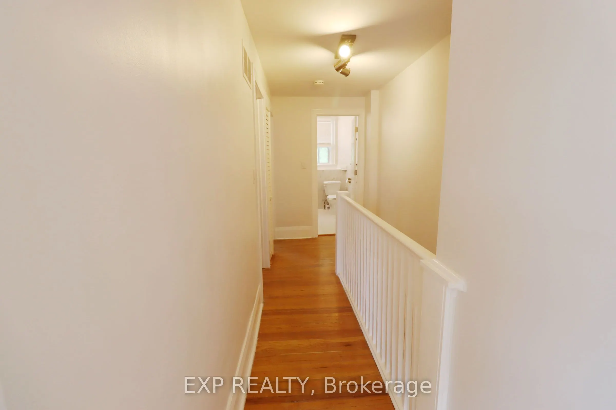 342 Eglinton Avenue E
