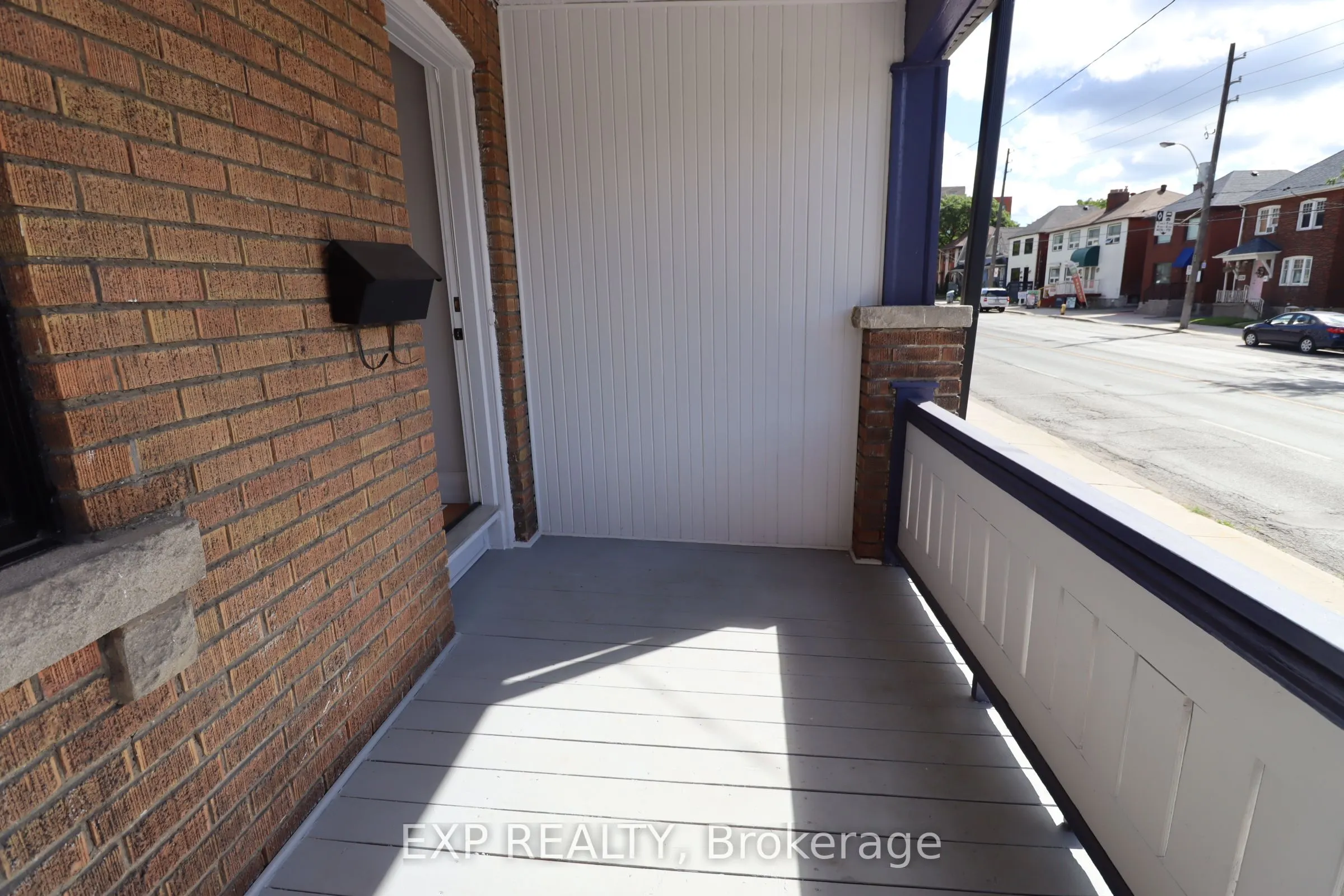 342 Eglinton Avenue E