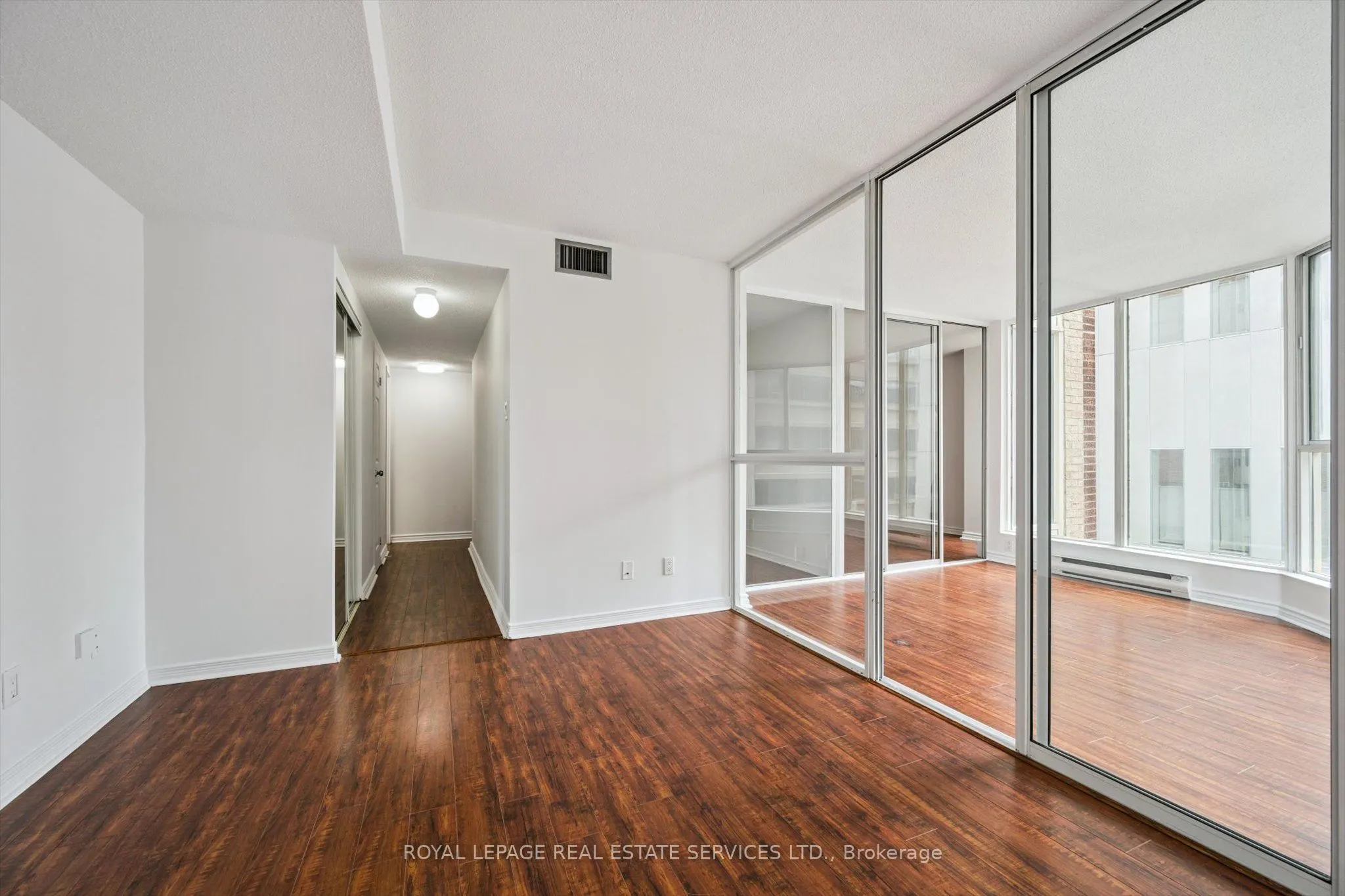 55 Centre Avenue, #703