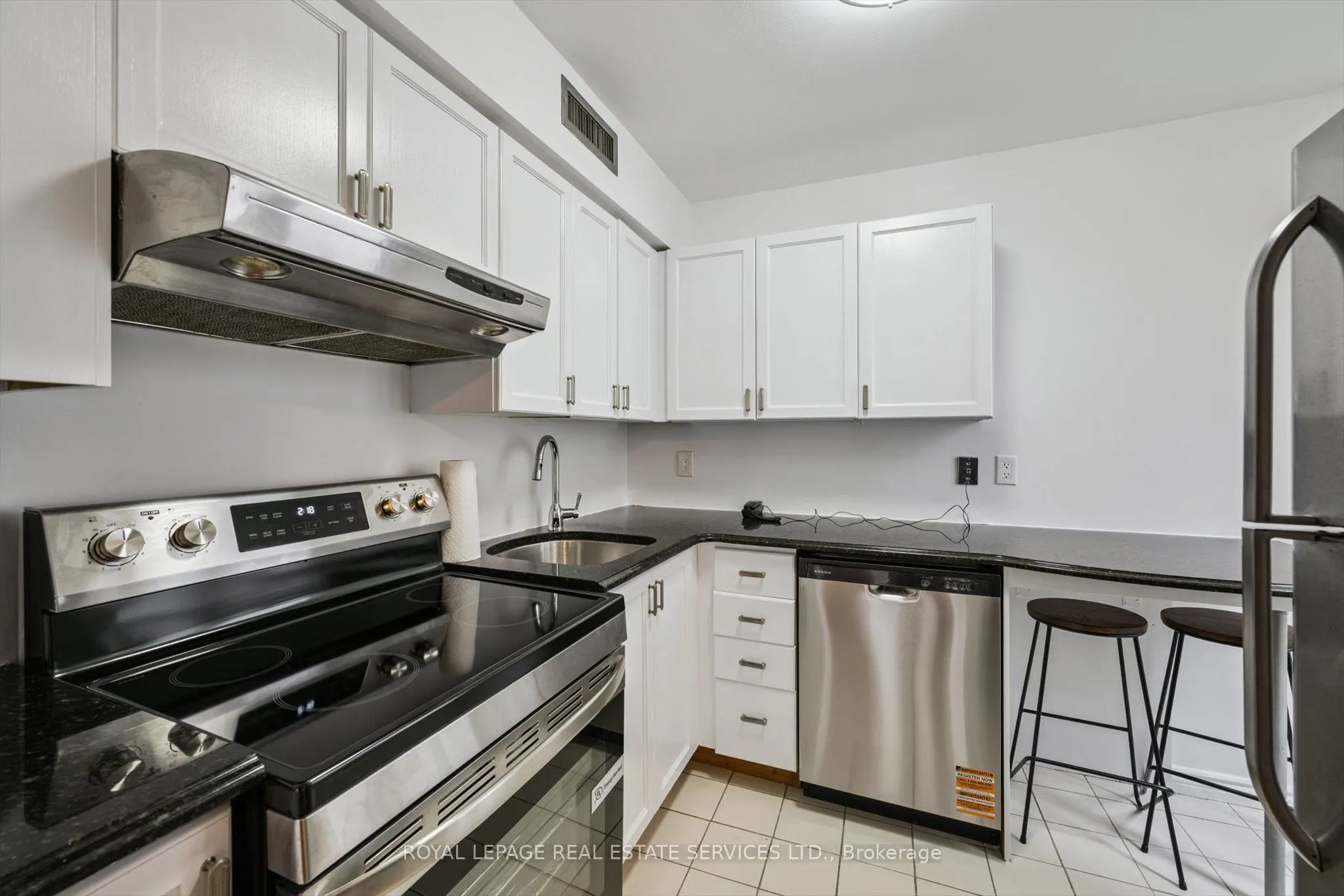 55 Centre Avenue, #703
