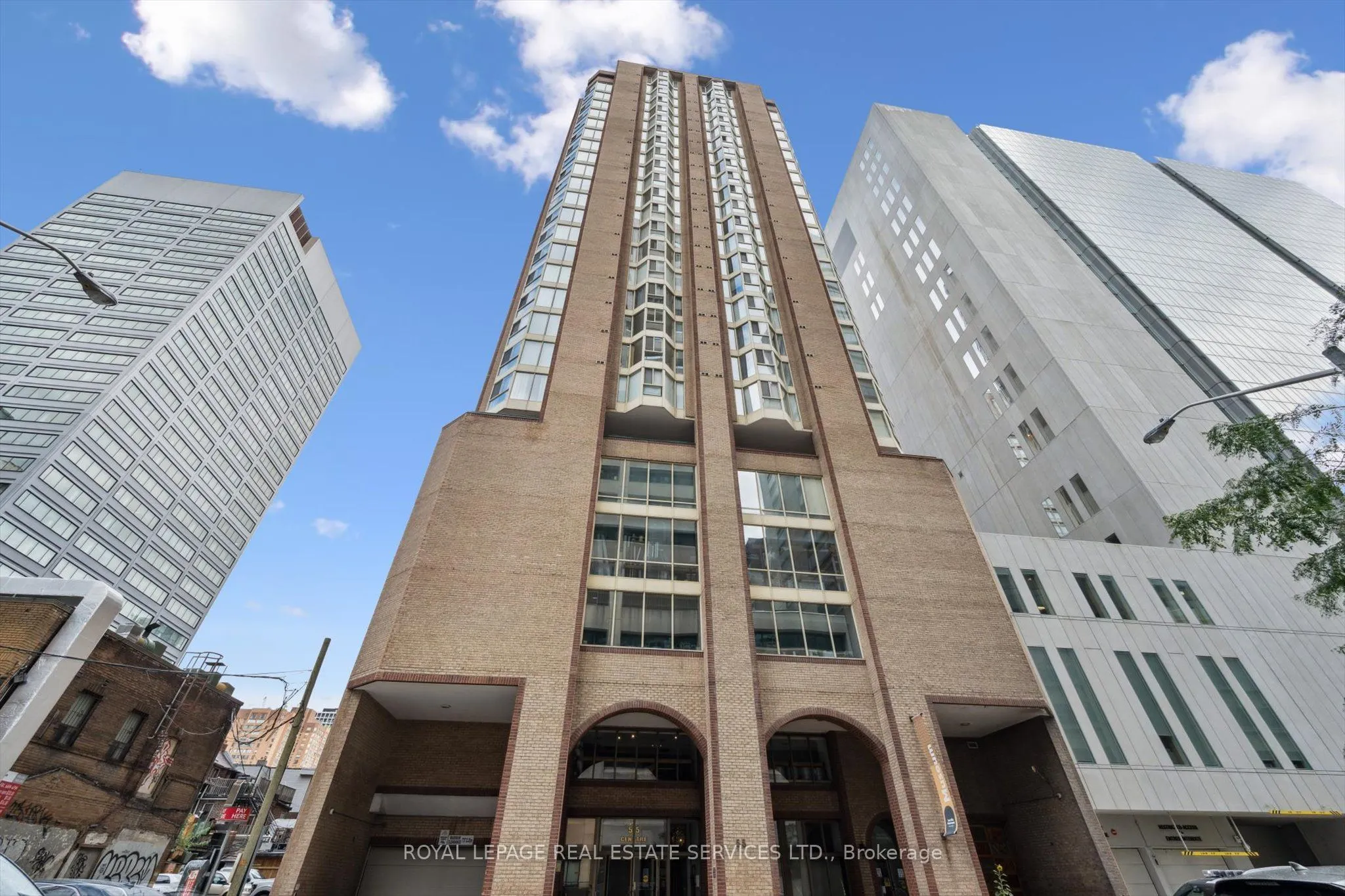 55 Centre Avenue, #703