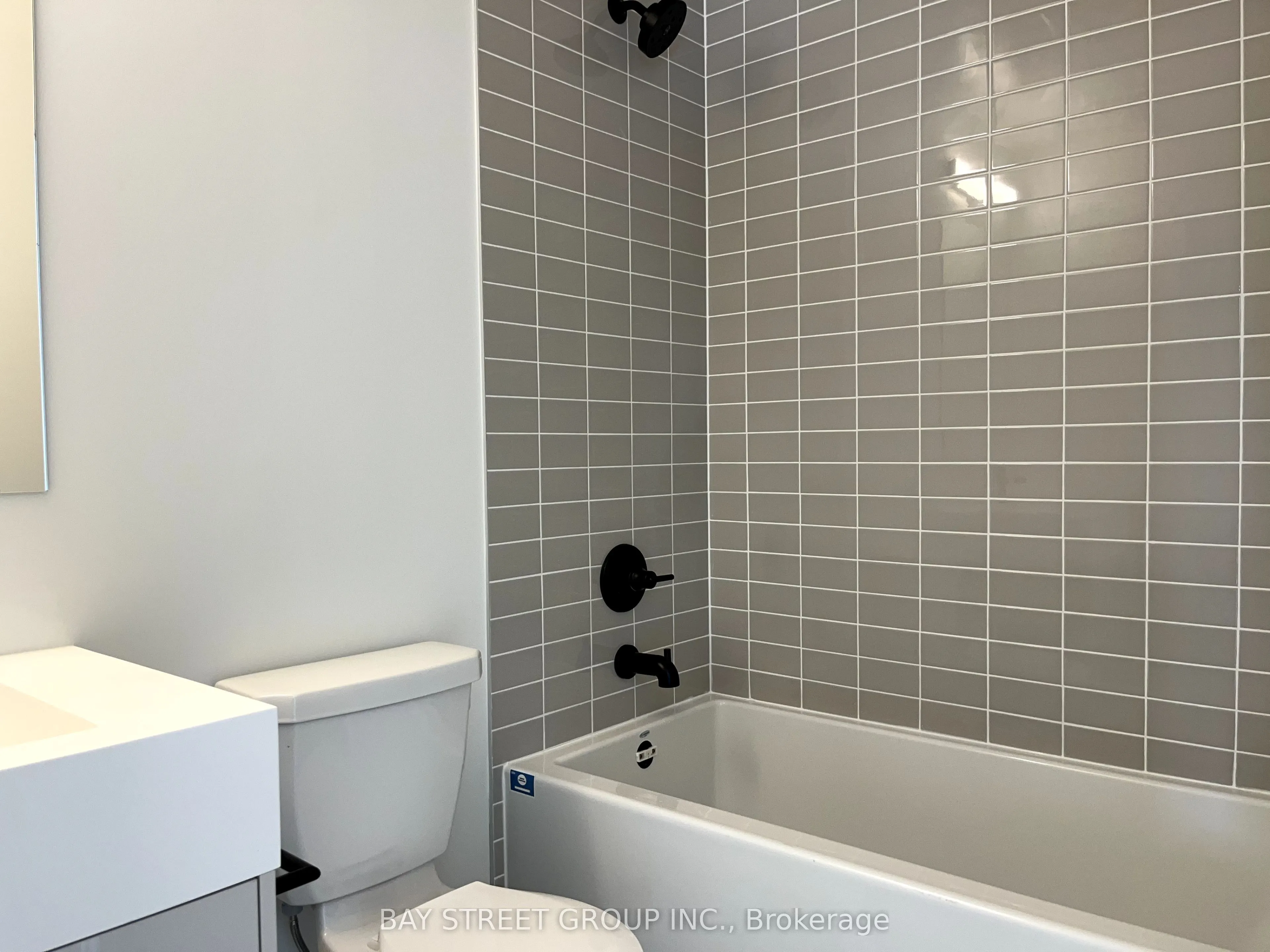 280 Dundas Street W, #2707