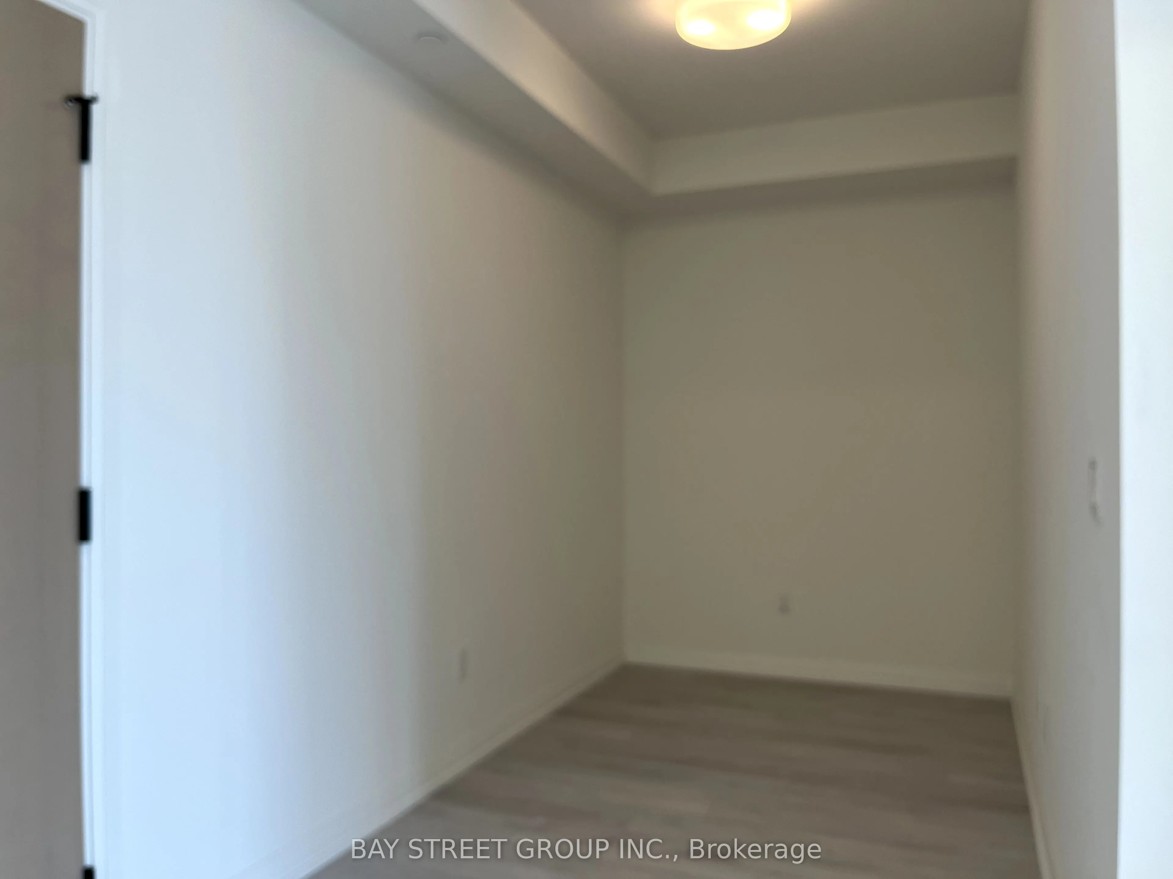 280 Dundas Street W, #2707
