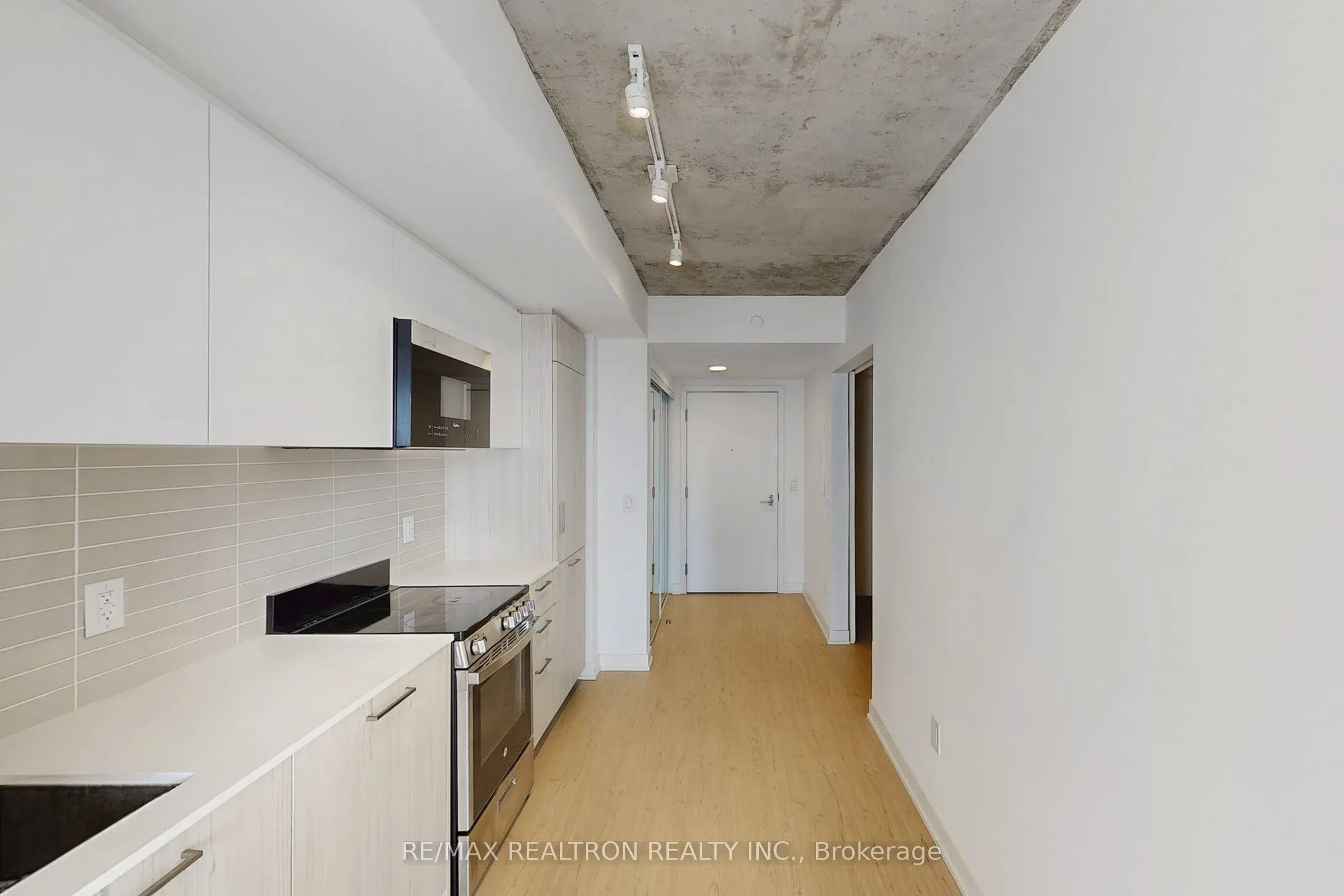 65 Mutual Street, #1702