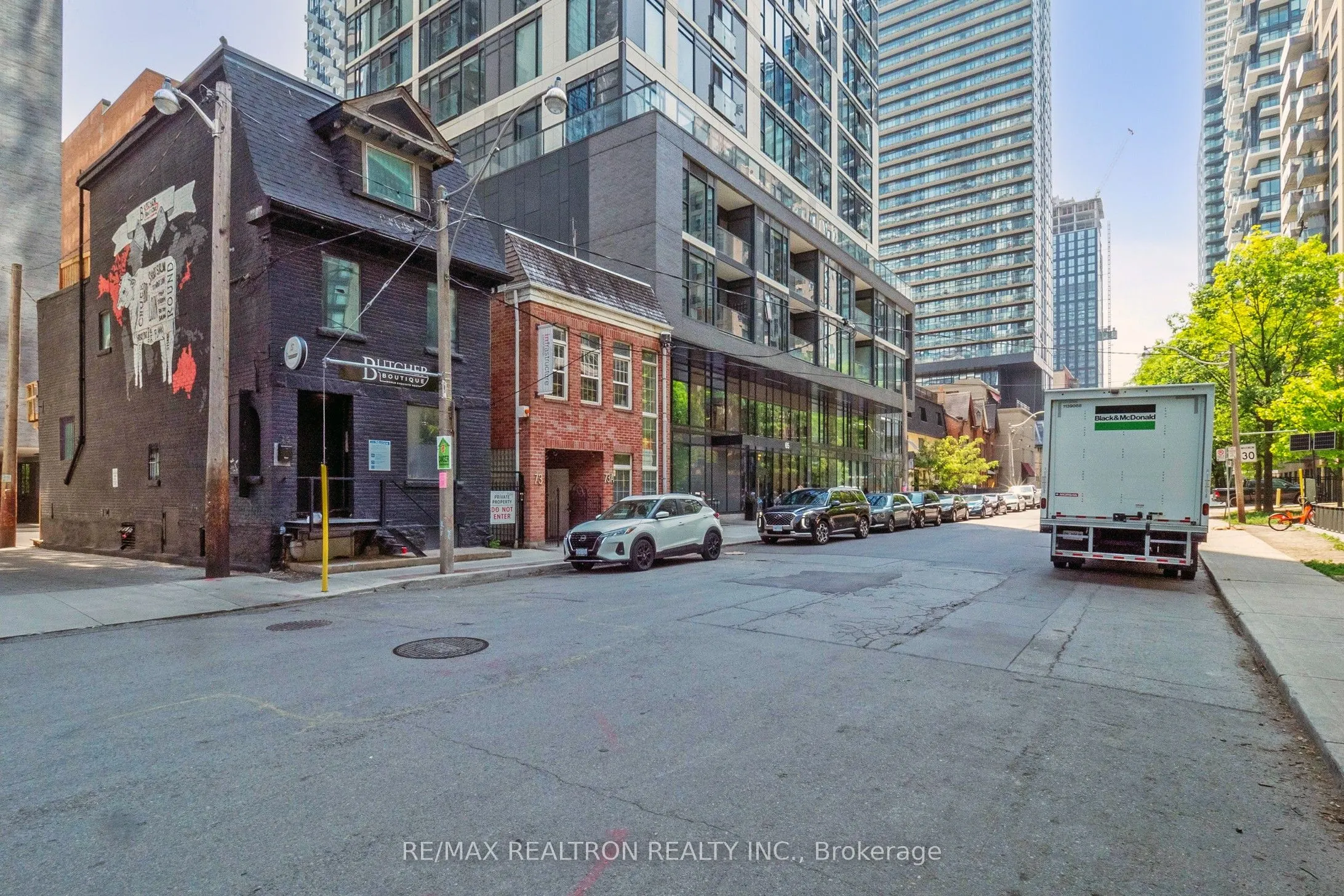 65 Mutual Street, #1702
