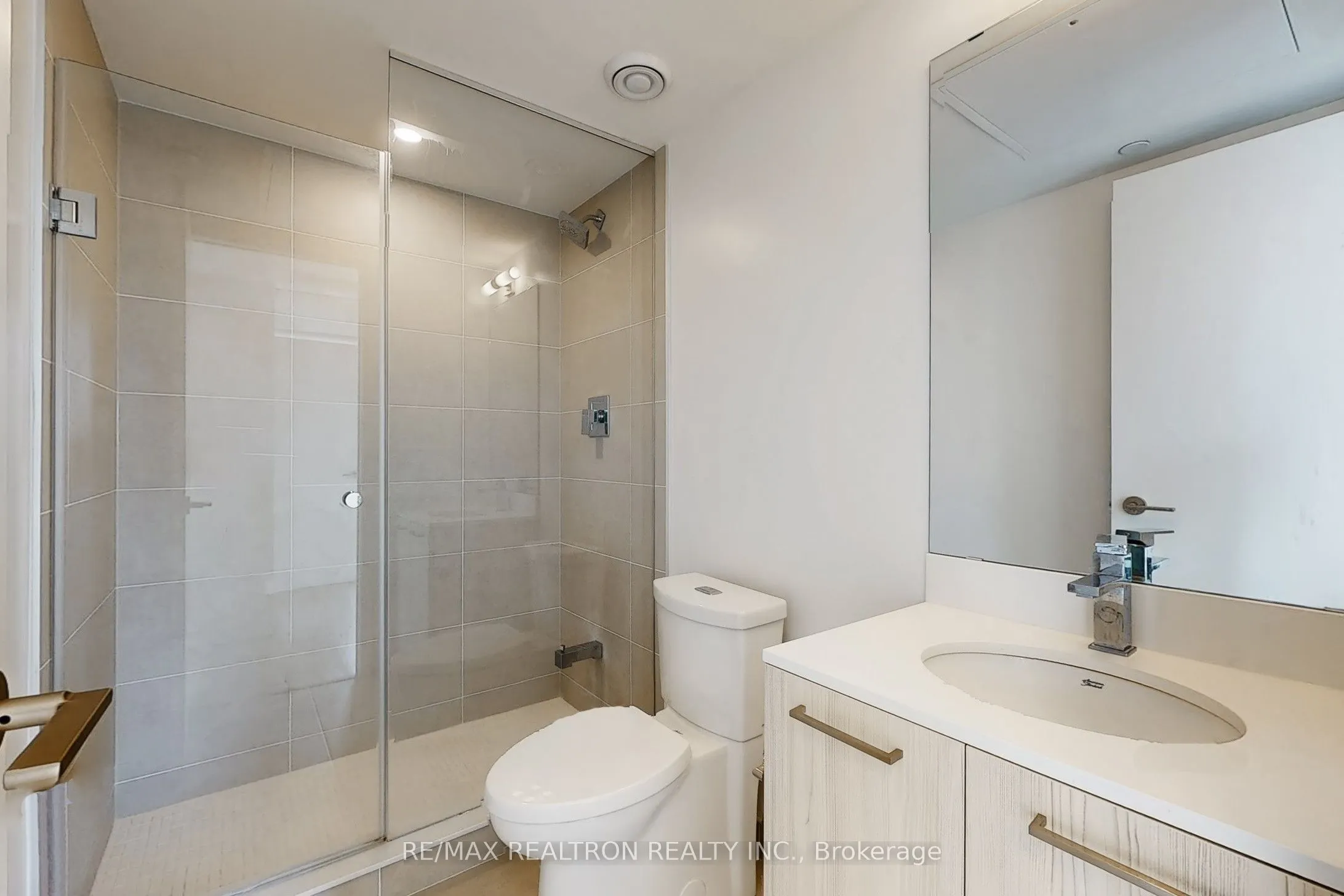 65 Mutual Street, #1702