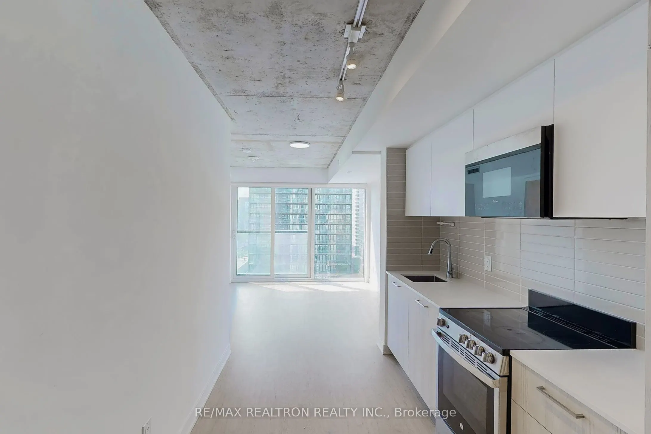 65 Mutual Street, #1702