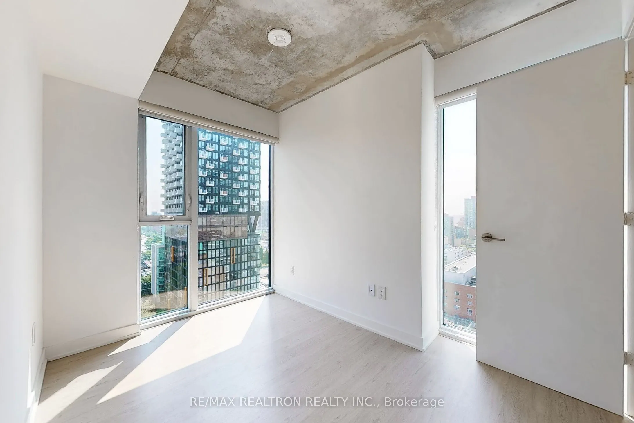 65 Mutual Street, #1702