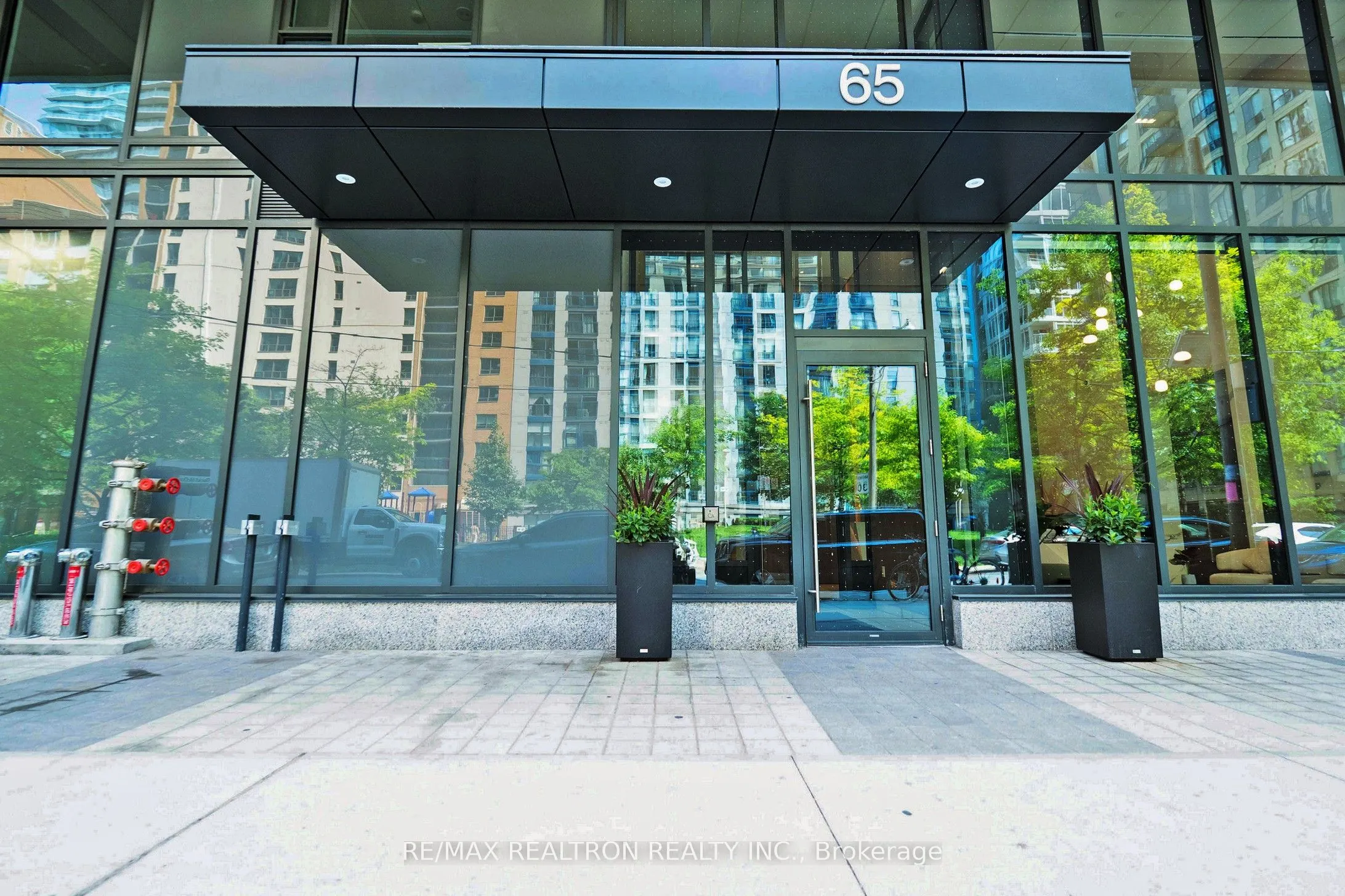 65 Mutual Street, #1702