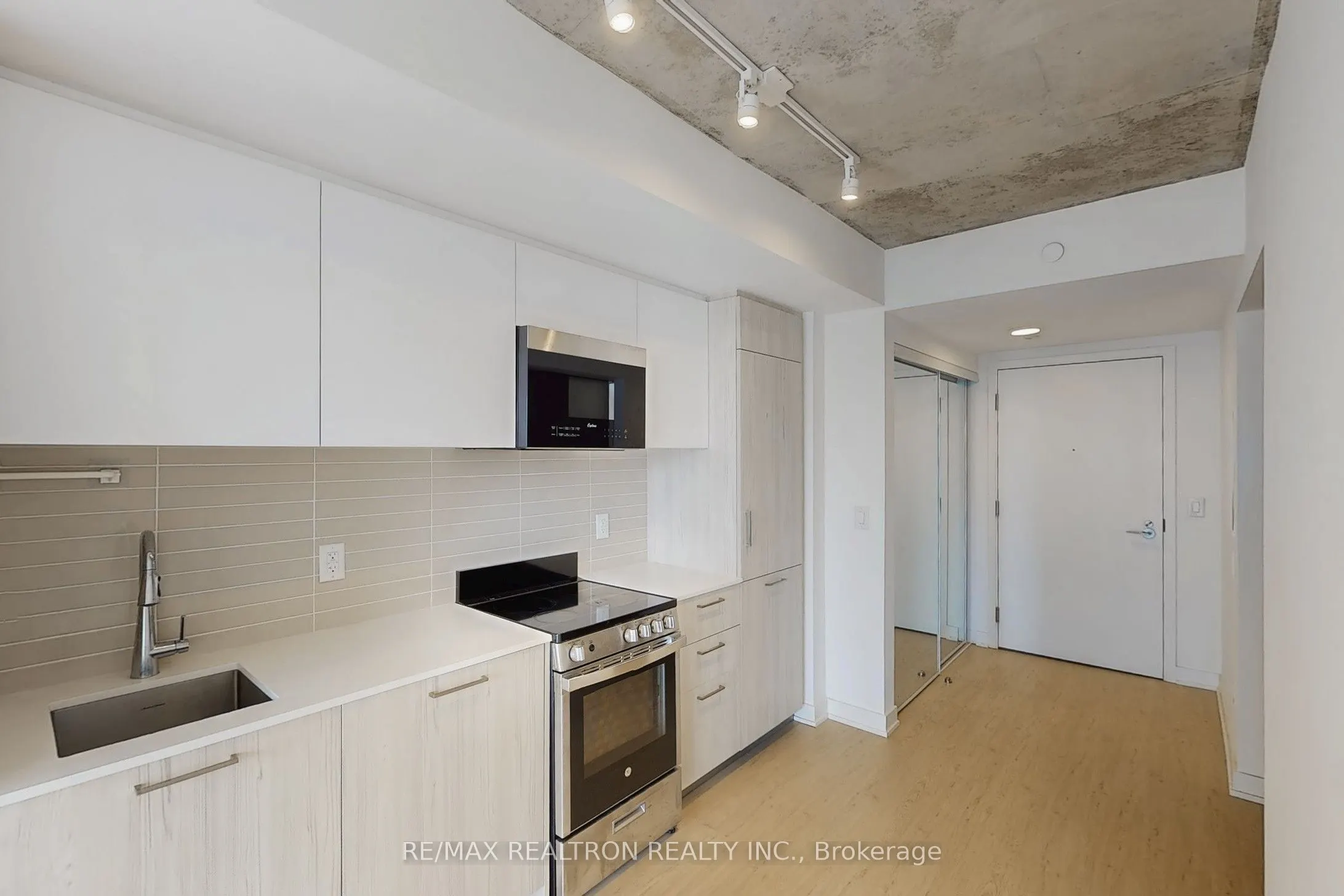 65 Mutual Street, #1702