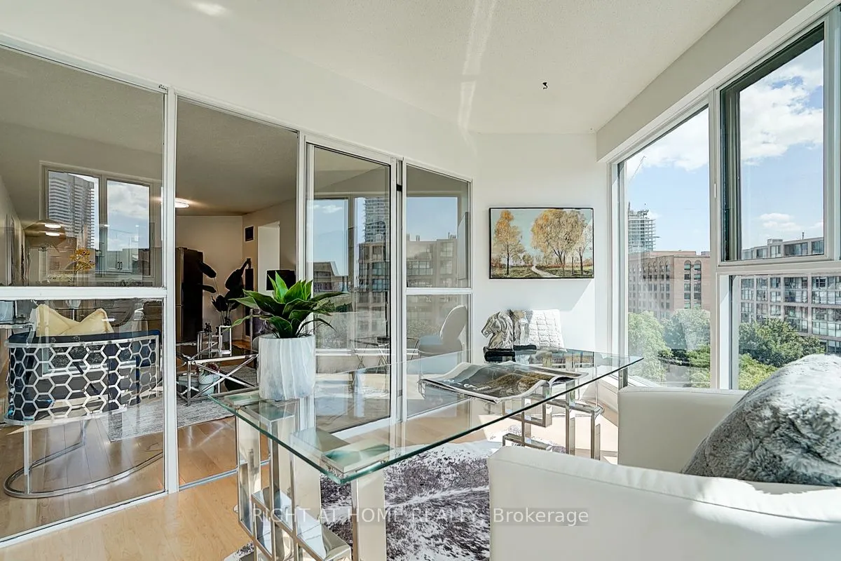 222 The Esplanade, #718