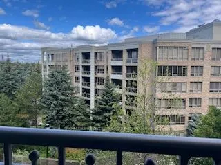 205 The Donway W, #512