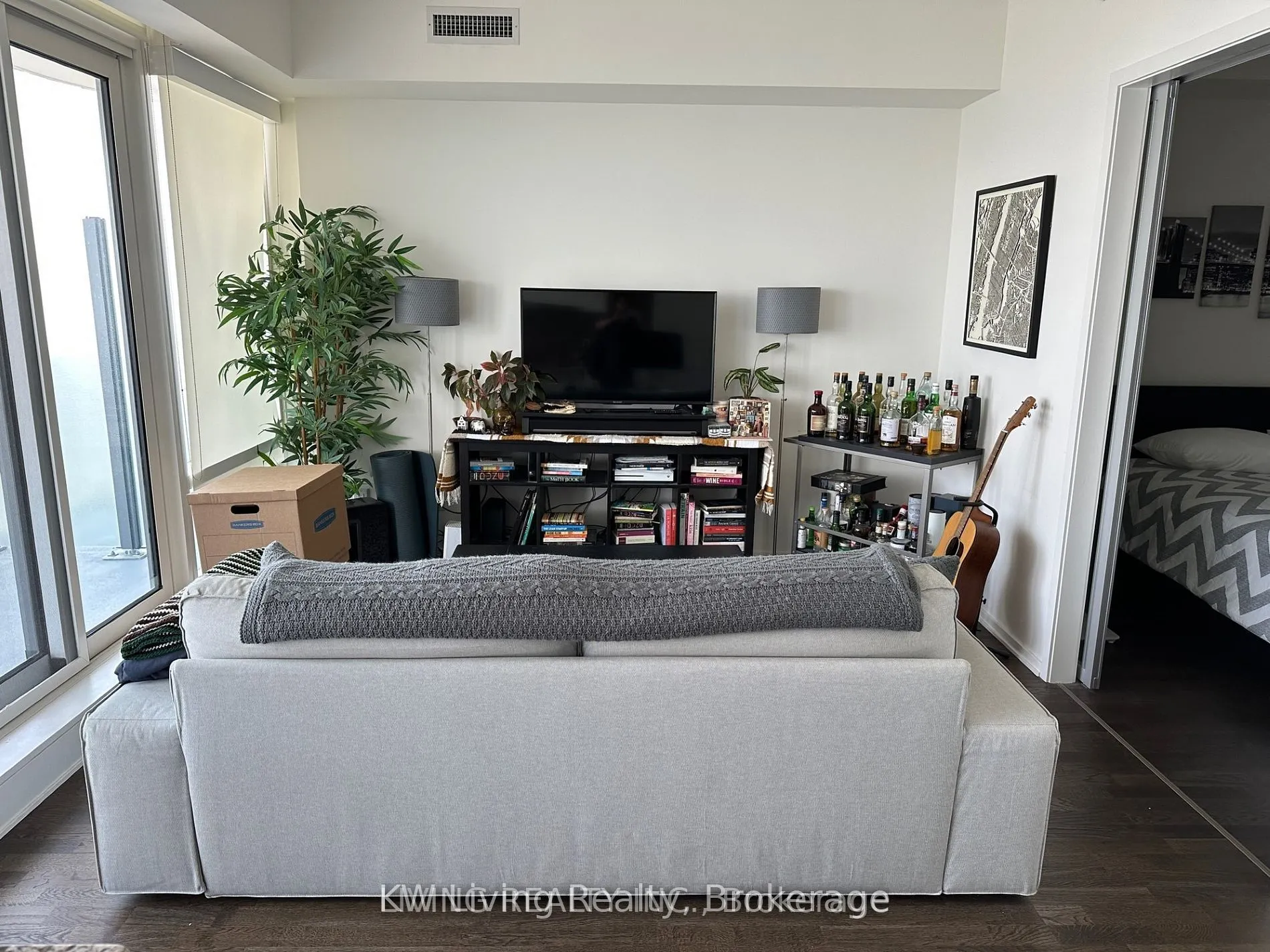 1 Bloor Street E, #5202
