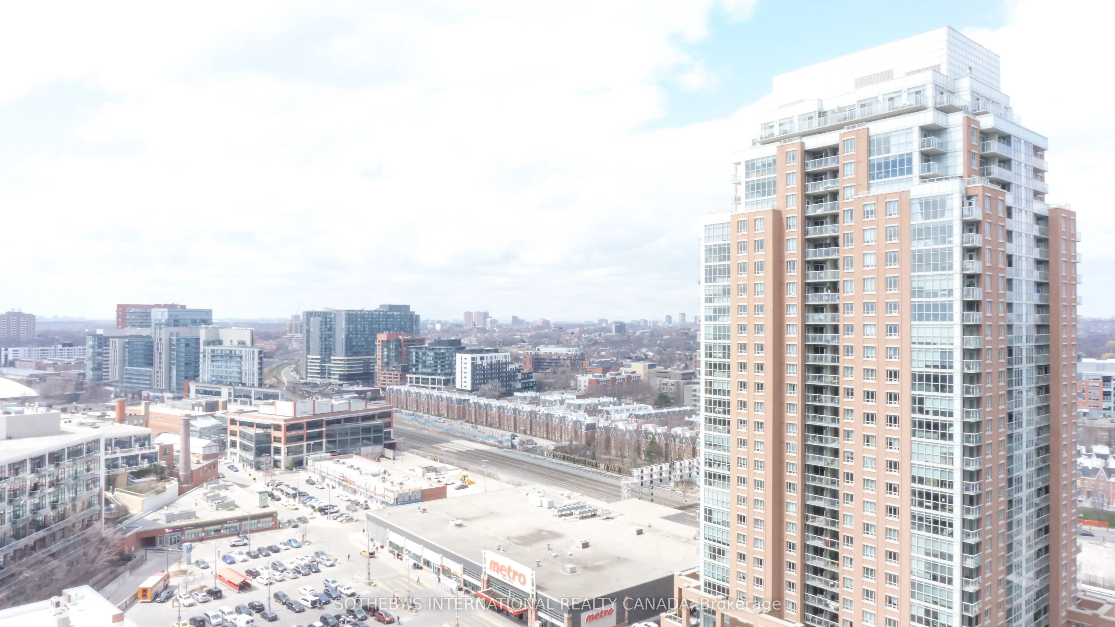 150 East Liberty Street, #1902