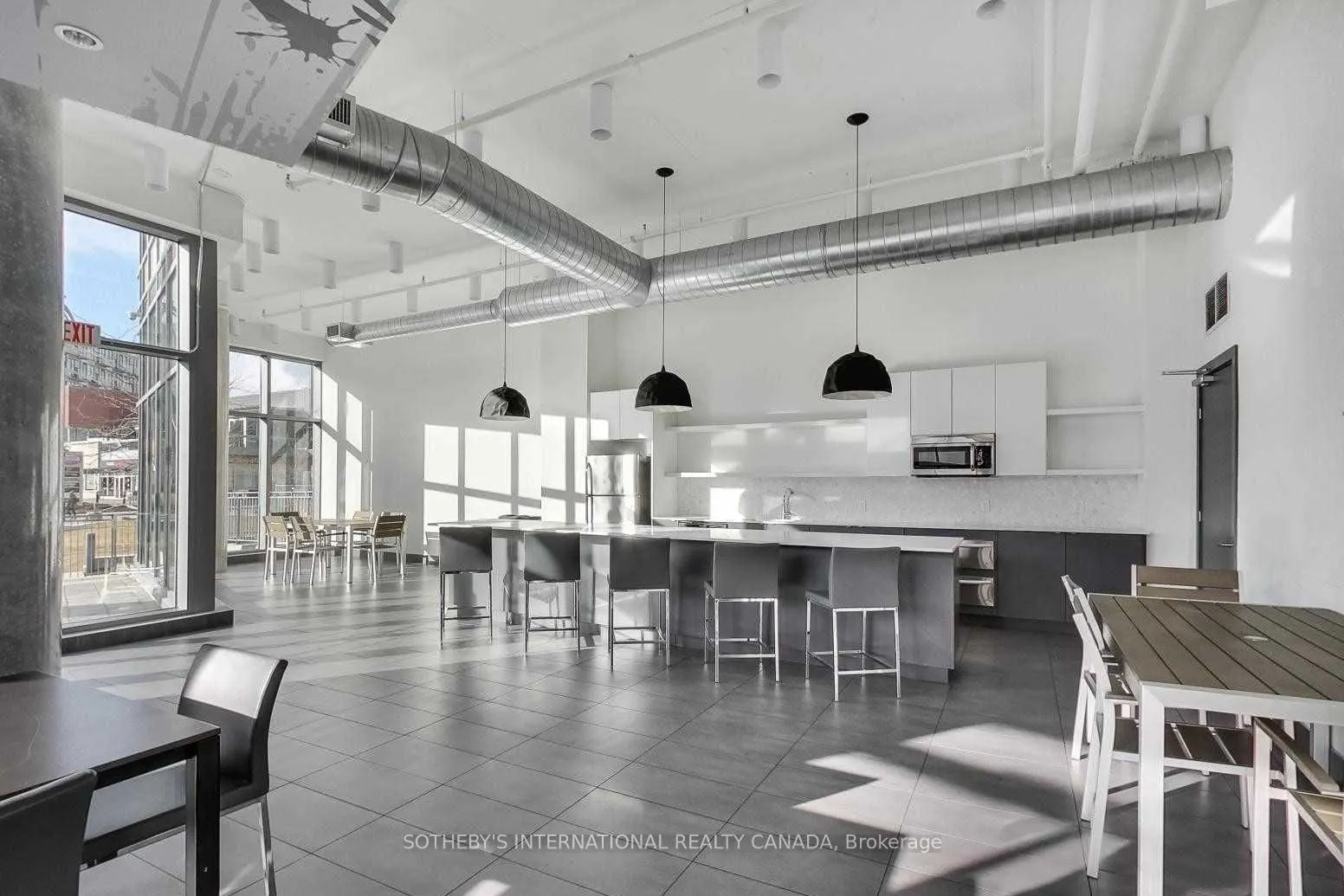 150 East Liberty Street, #1902