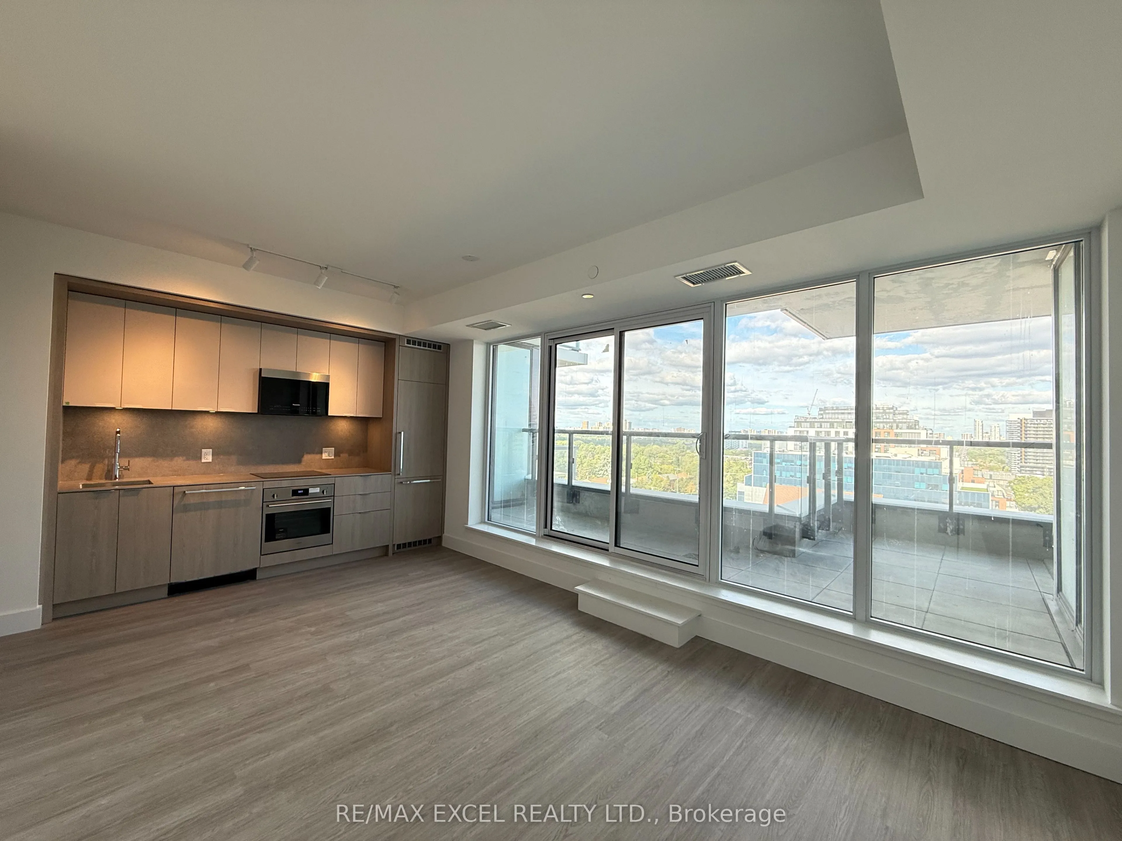 625 Sheppard Avenue E, #914