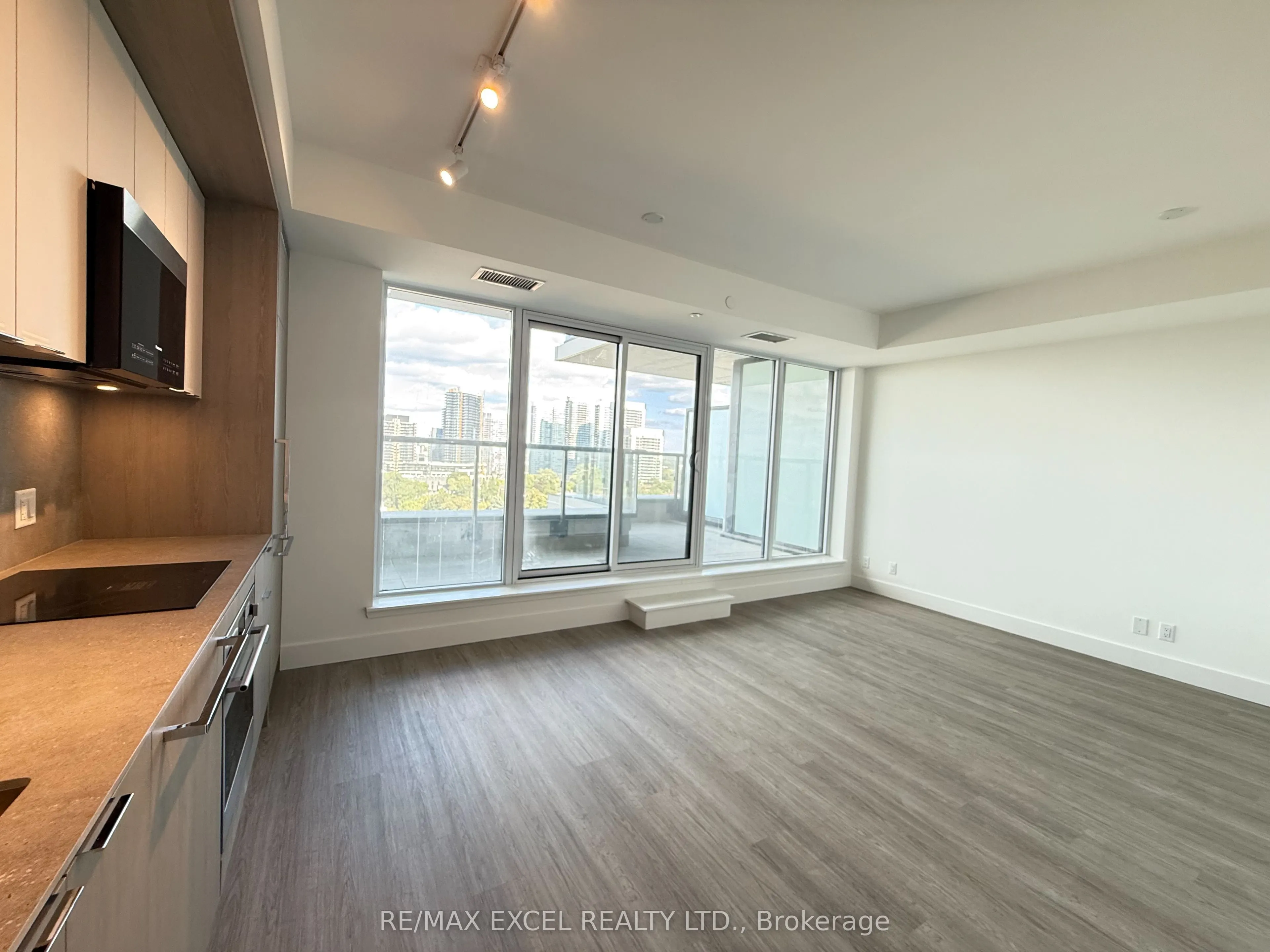 625 Sheppard Avenue E, #914