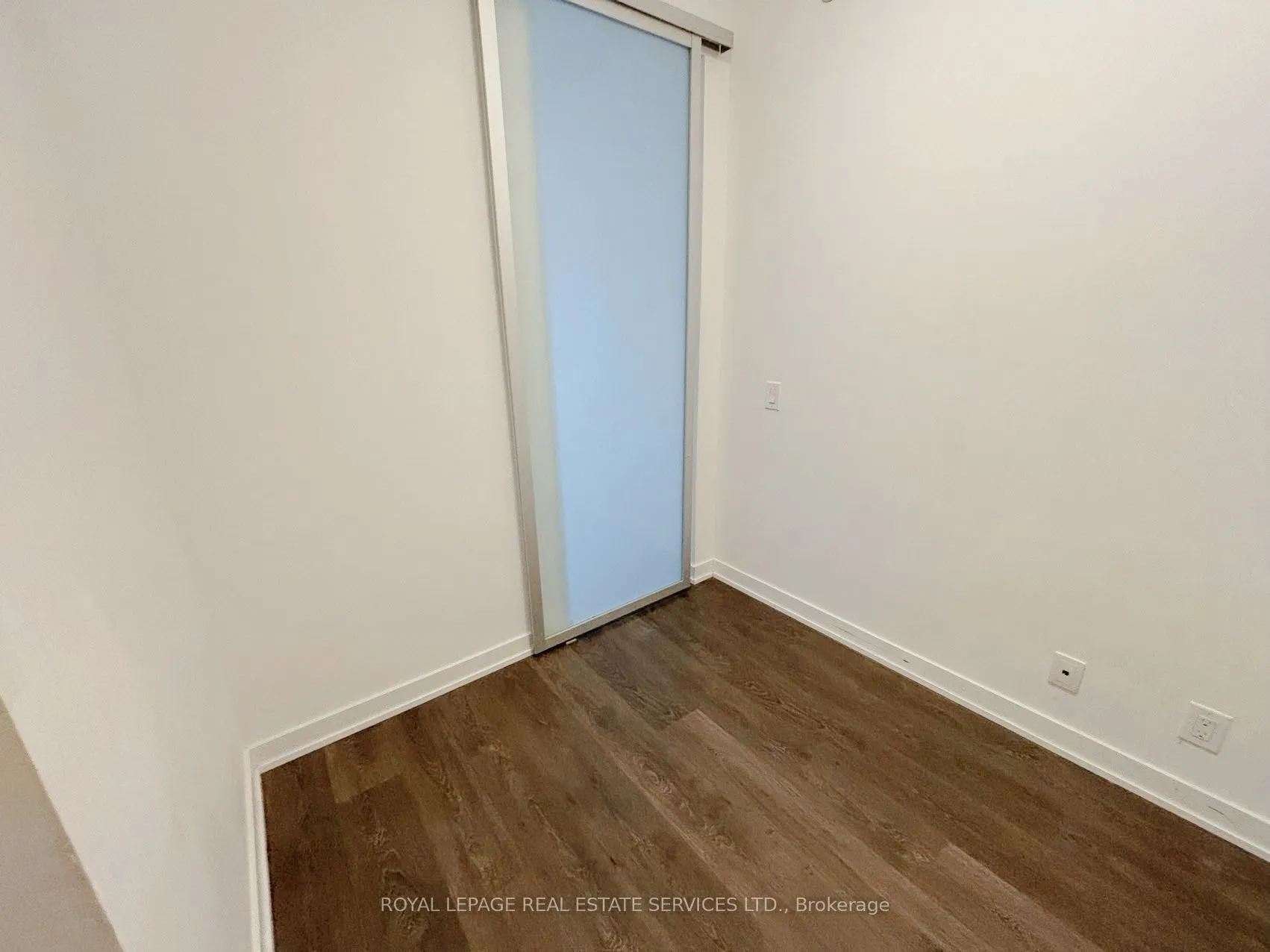 609 Avenue Road, #601