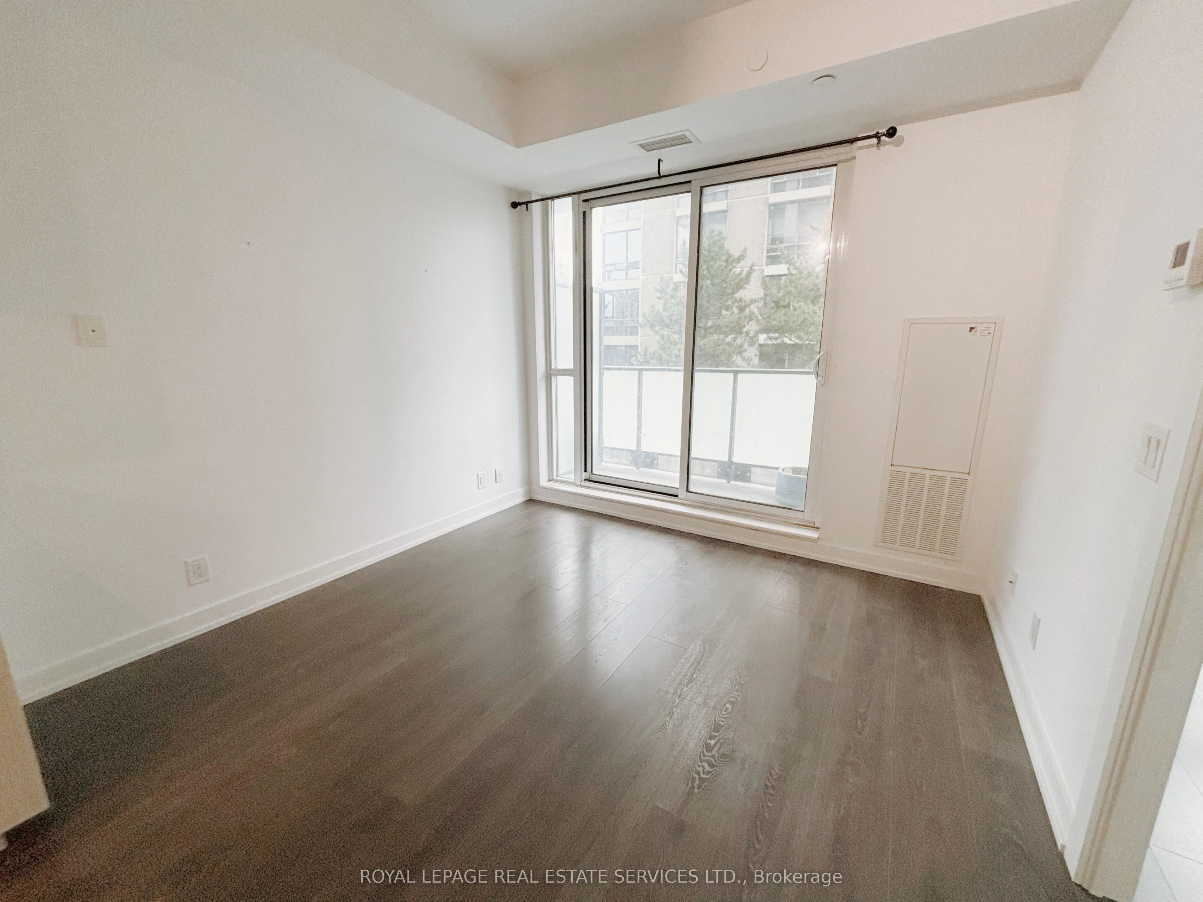 609 Avenue Road, #601