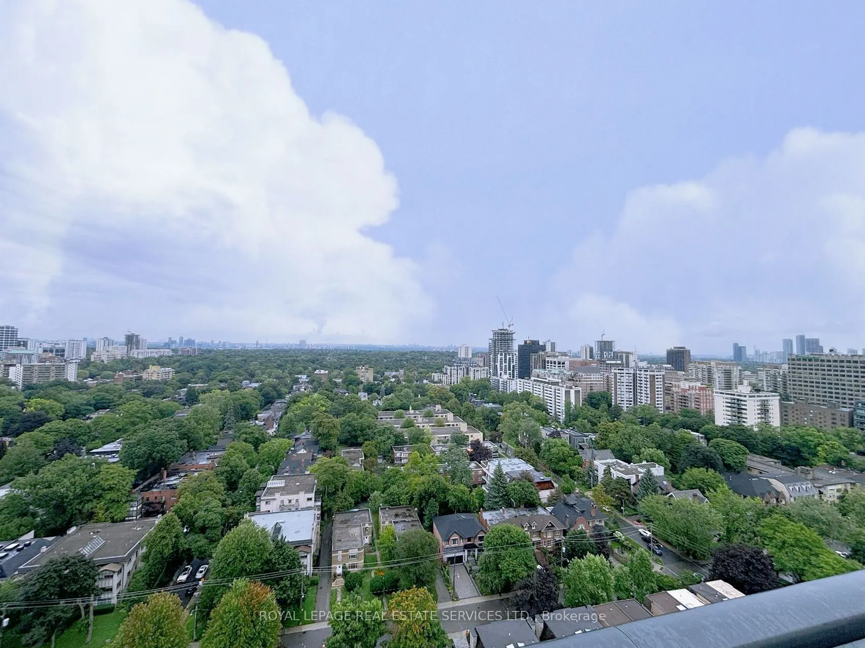609 Avenue Road, #601