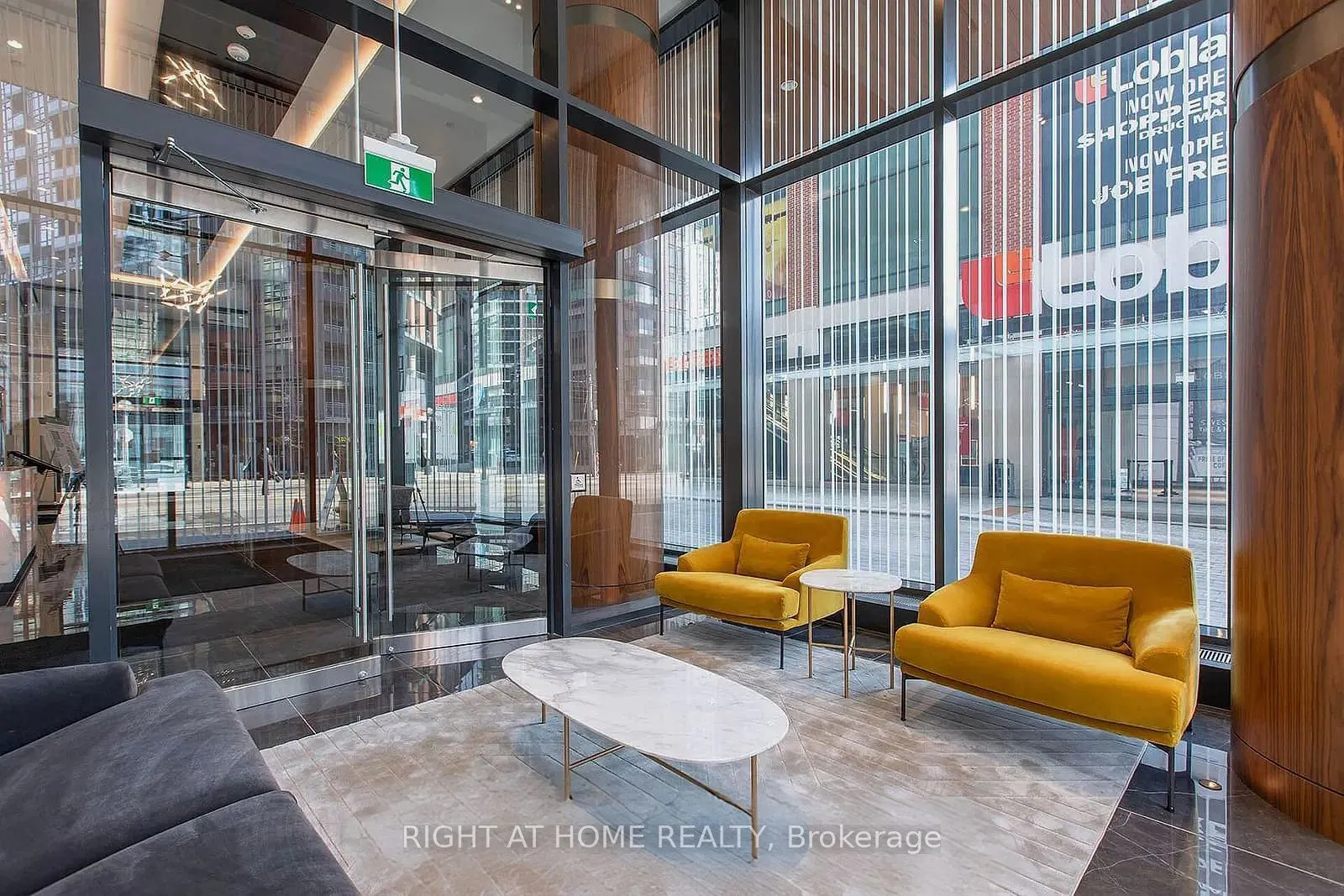 17 Bathurst Street, #4216