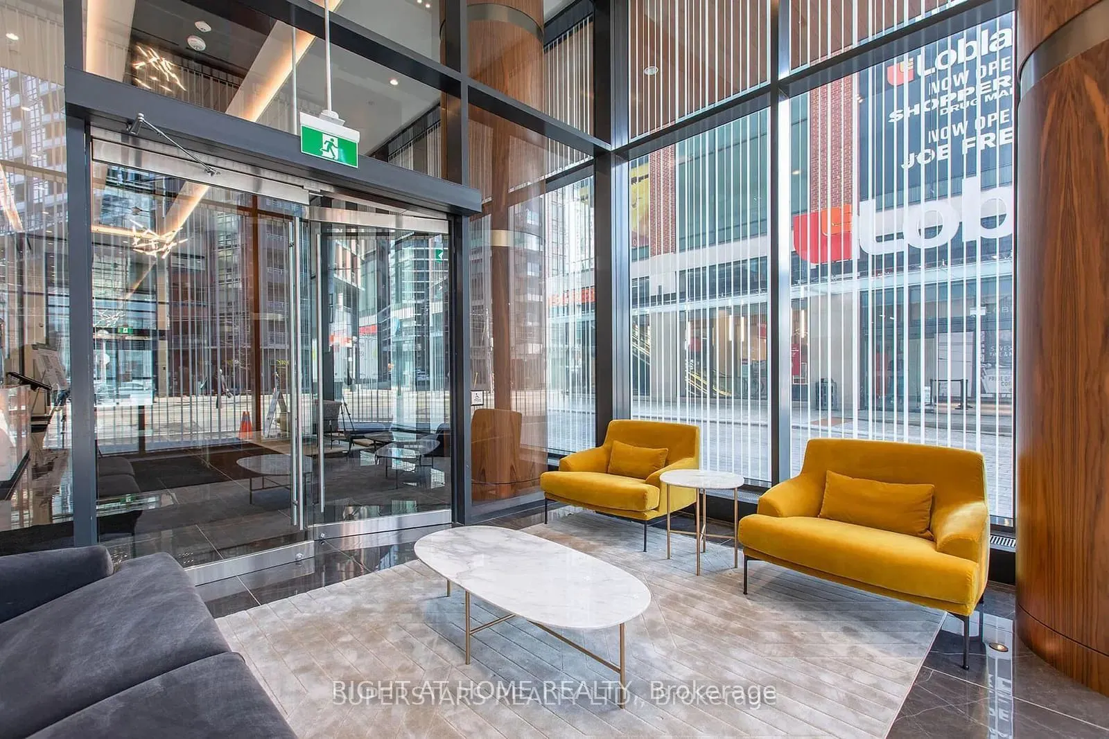 17 Bathurst Street, #4216