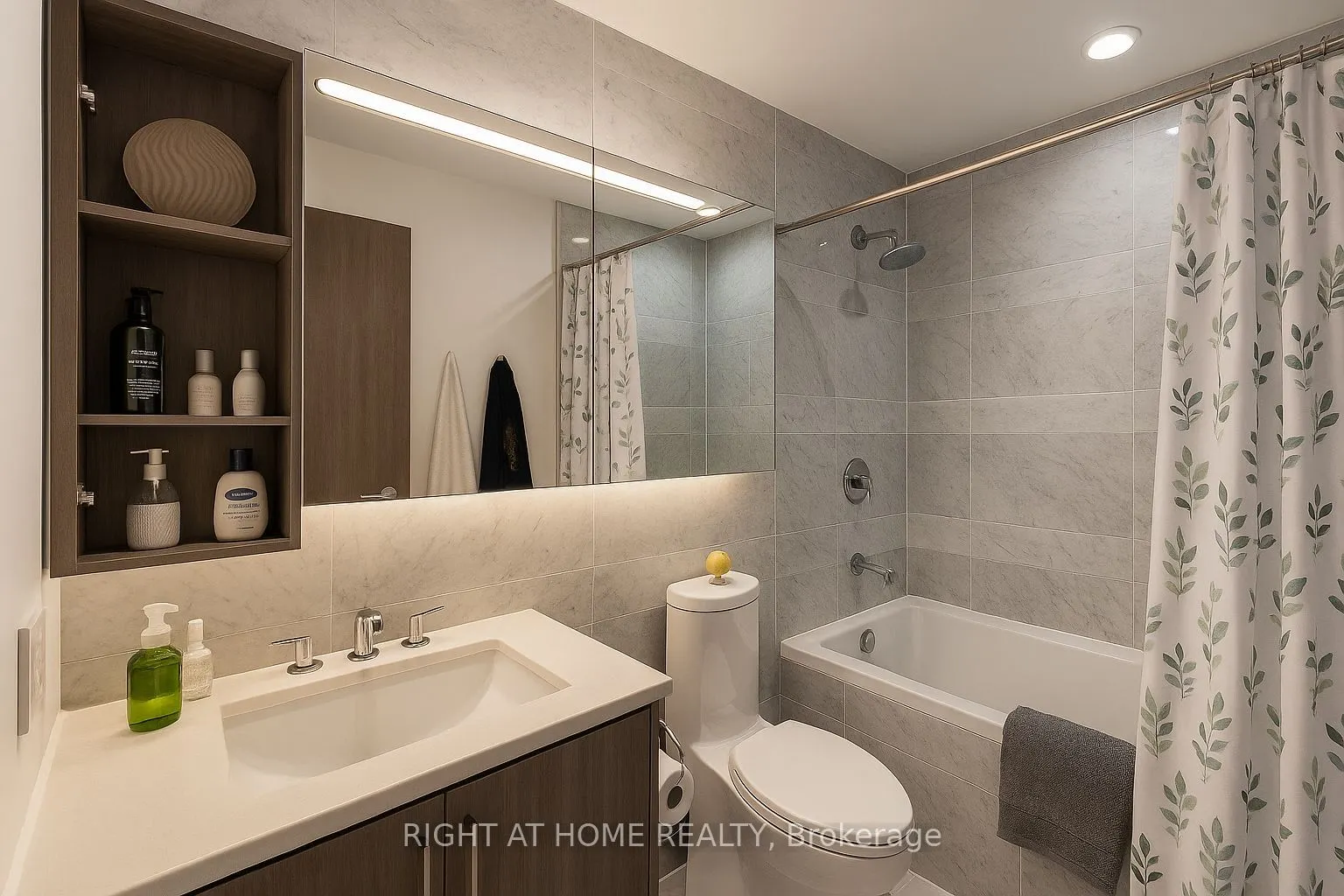 17 Bathurst Street, #4216
