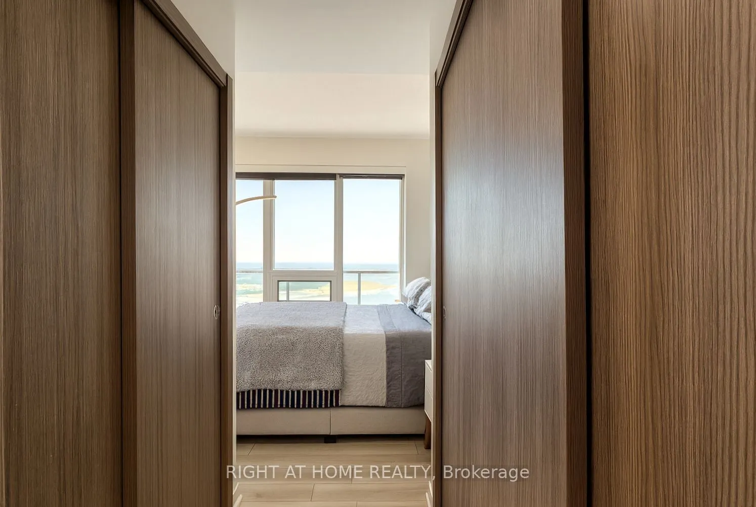 17 Bathurst Street, #4216