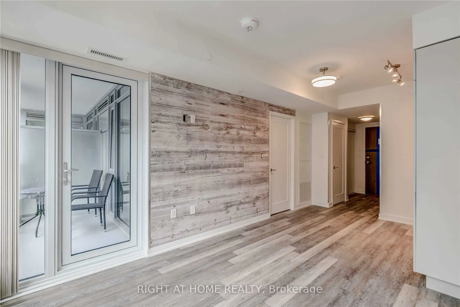576 Front Street W, #726