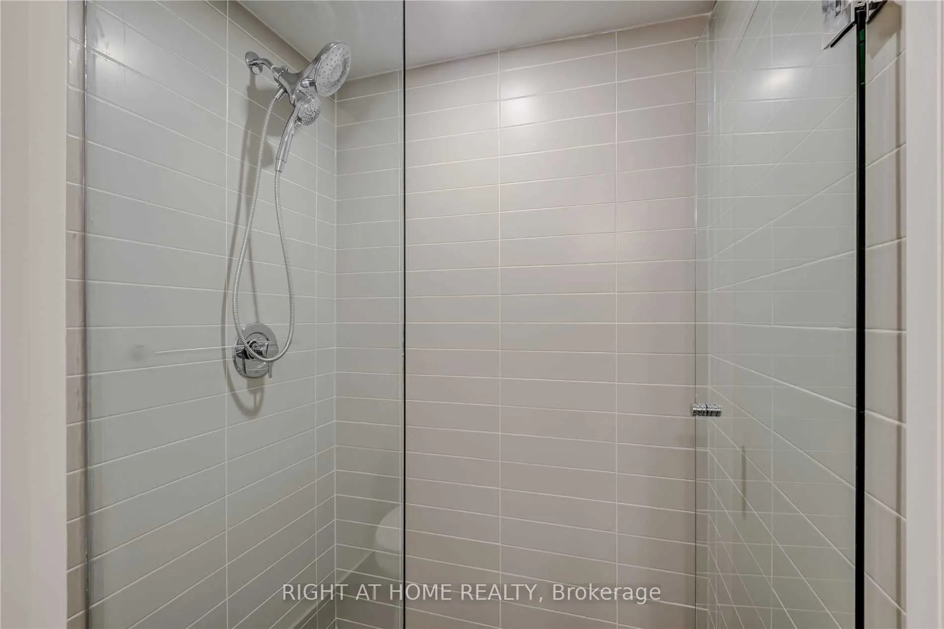 576 Front Street W, #726