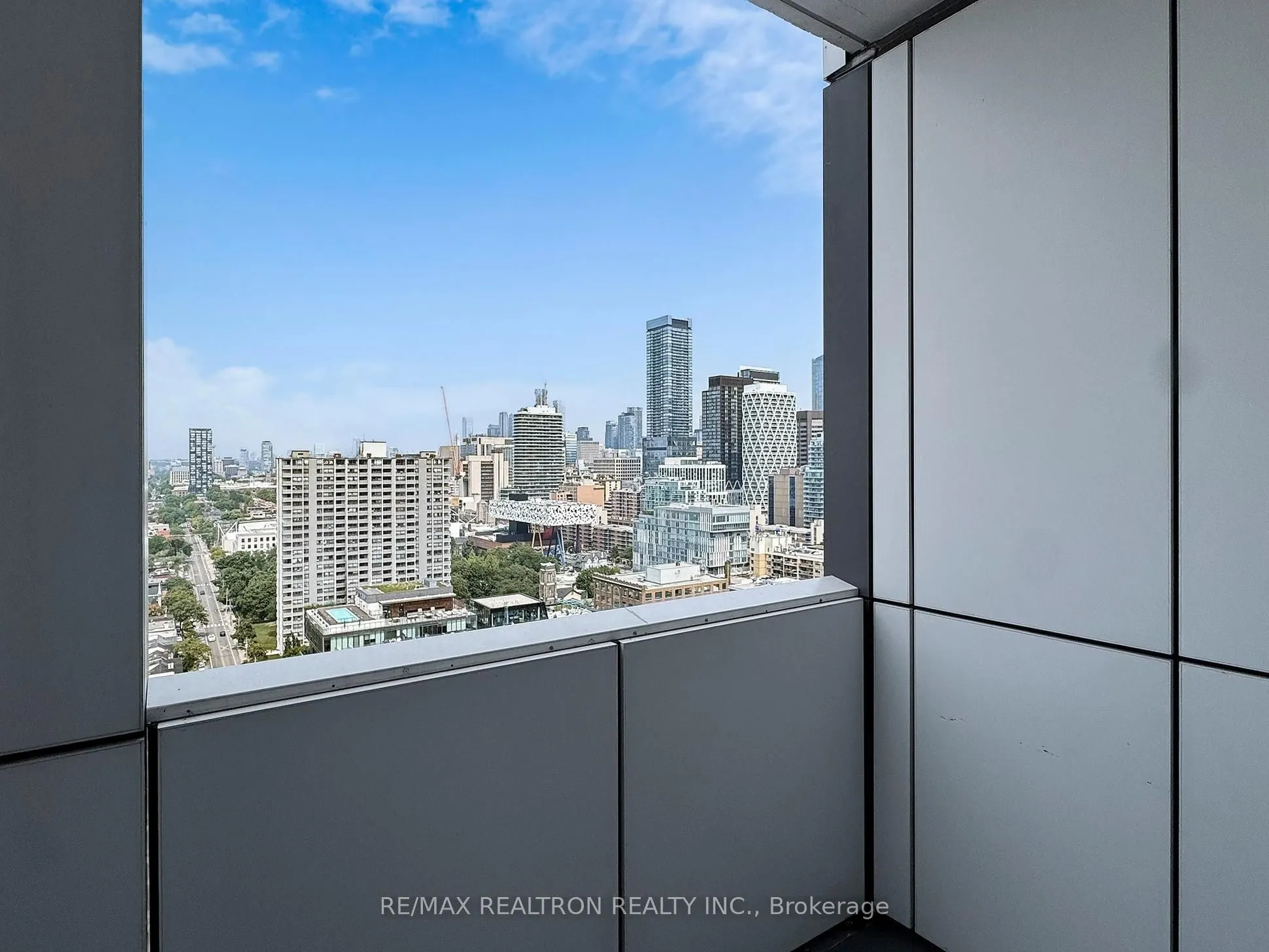 318 Richmond Street W, #2201