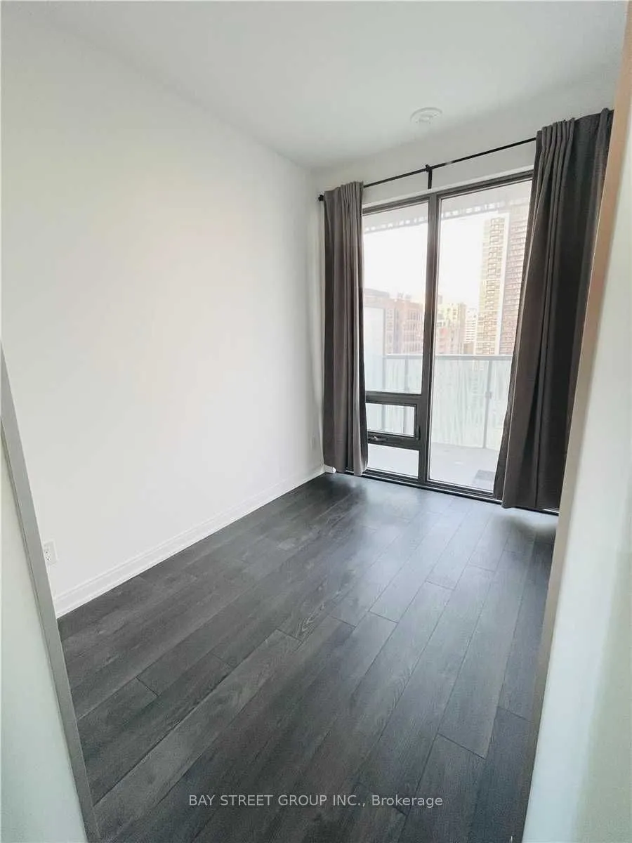 50 Charles Street E, #1915